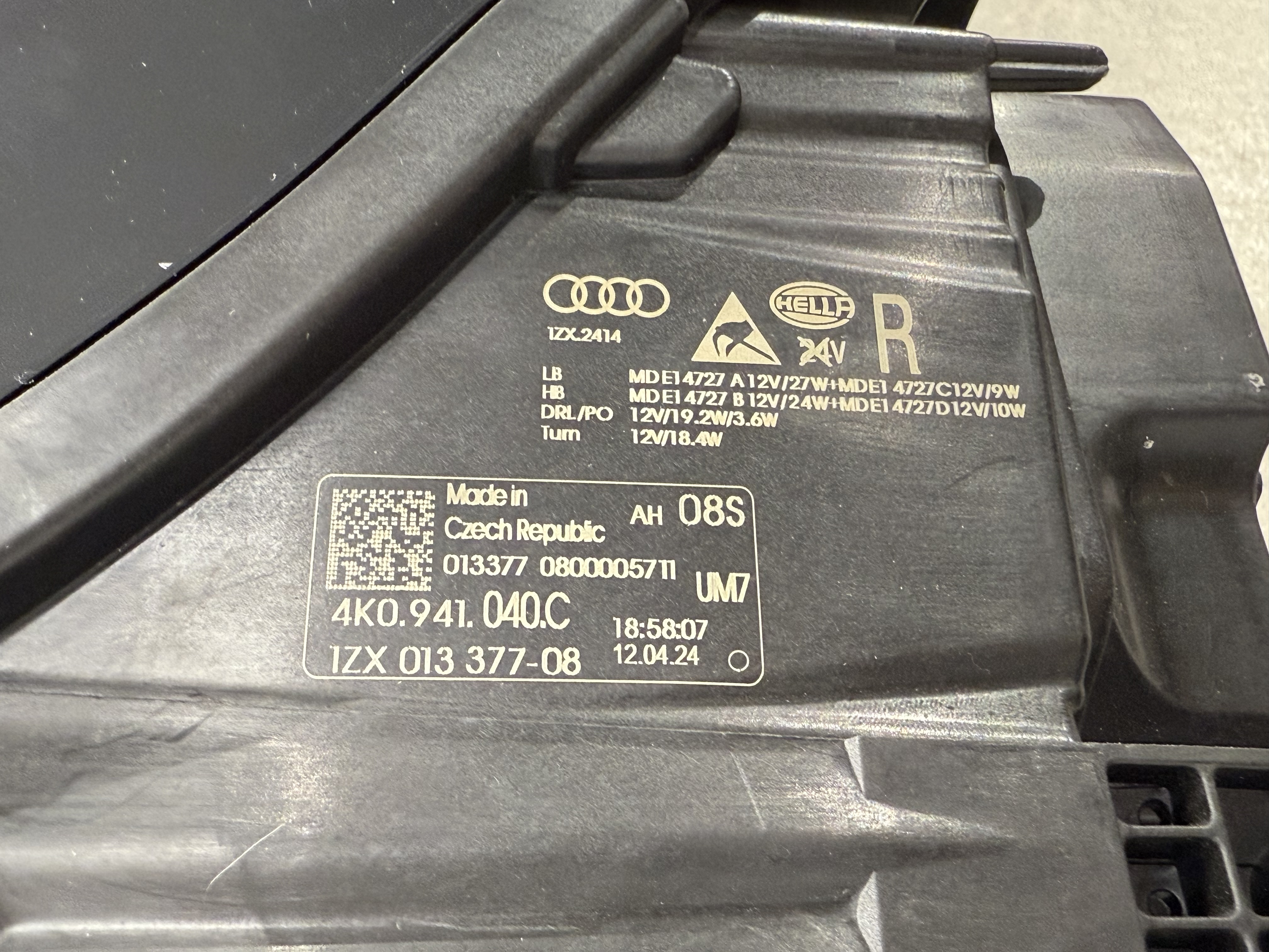 FULL LED фари для AUDI A6 C8 2018 - 2шт. комплектні з блоками 5