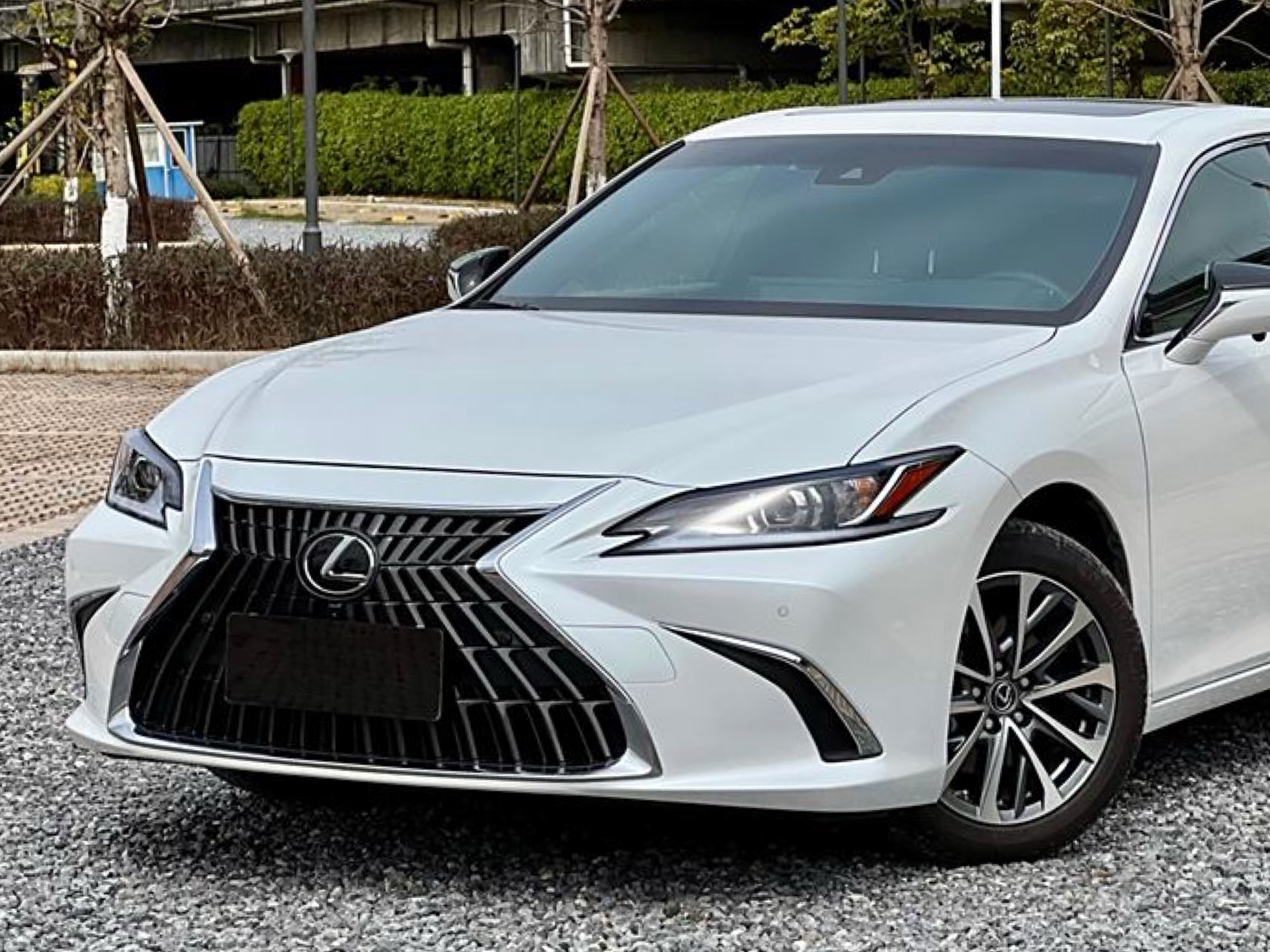 Бампер у зборі OEM рестайлінг 2022+ для Lexus ES 2018- 2