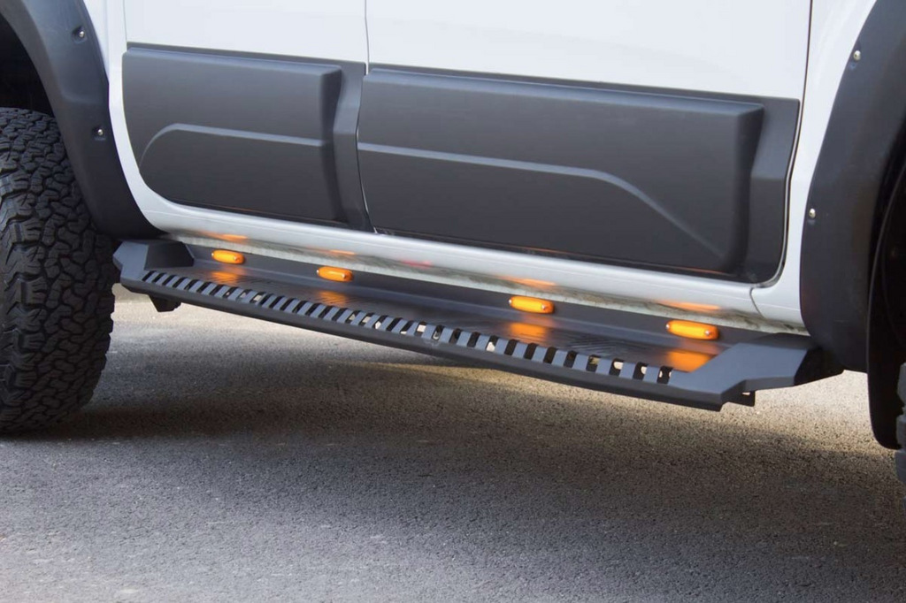 Бокові пороги Dakar V1 з LED (2019+, 2 шт, метал) 4