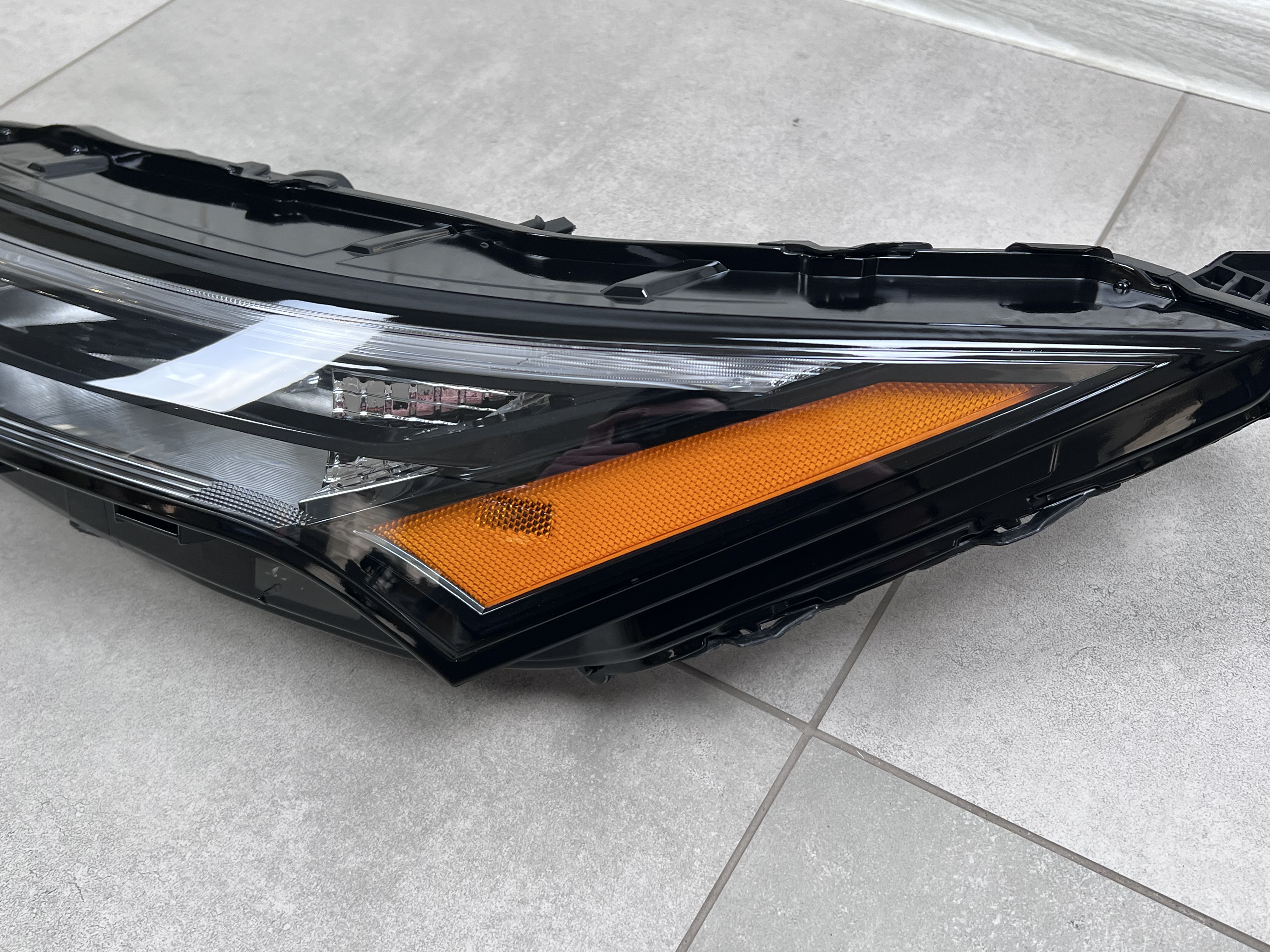ДХО ліва фара верхня Nissan Rogue T33 2021+ 3