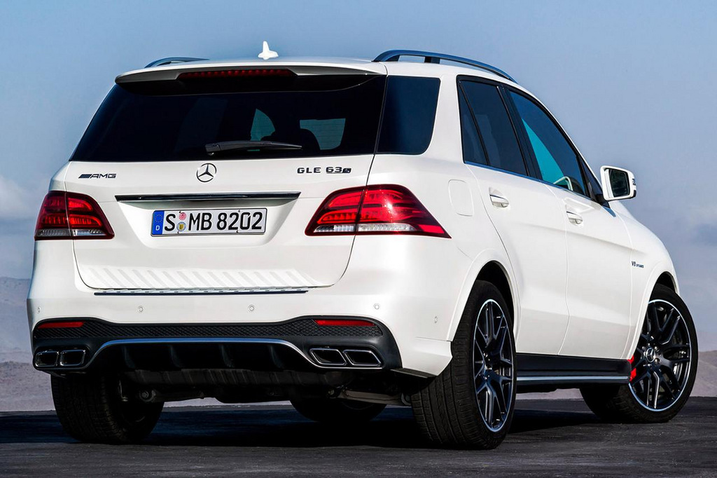 Комплект обвісів GLE63 AMG (з заднім бампером) 3