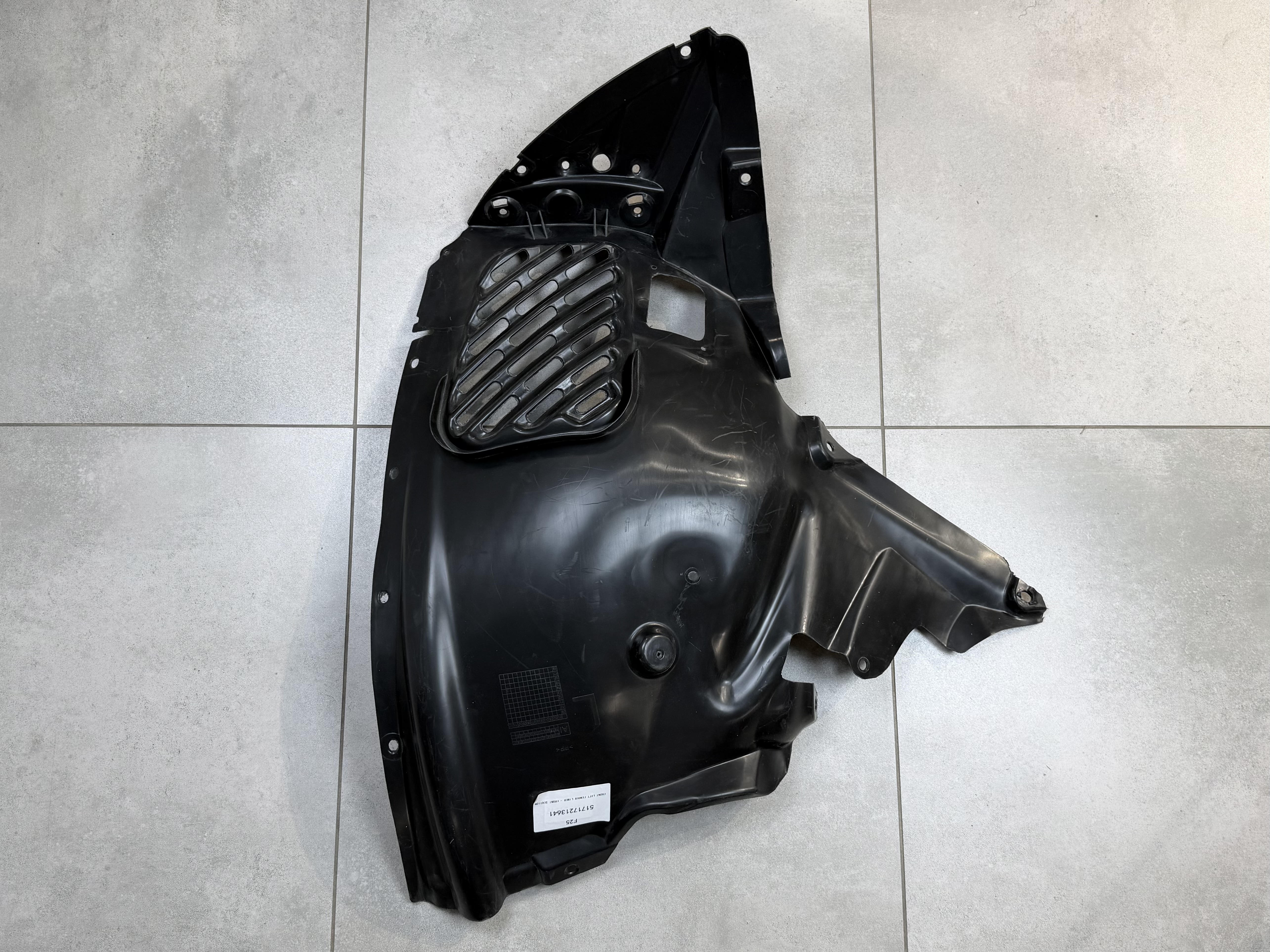 Підкрилок лівий передній 51717213641 для BMW X3 F25 2013-2017 2