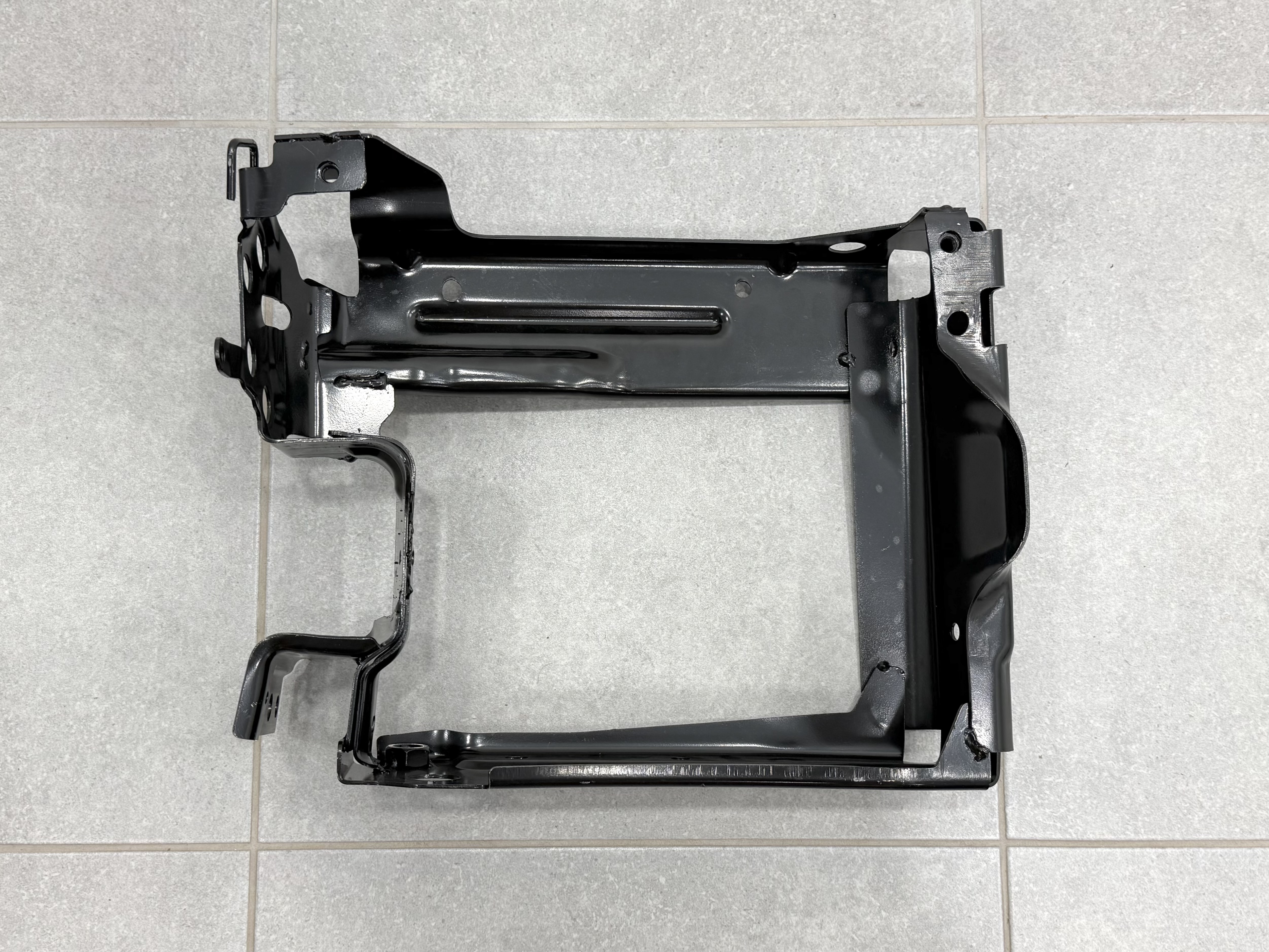 Кронштейн підсилювач правий 51117422226 для BMW 3 series G20 G21 5