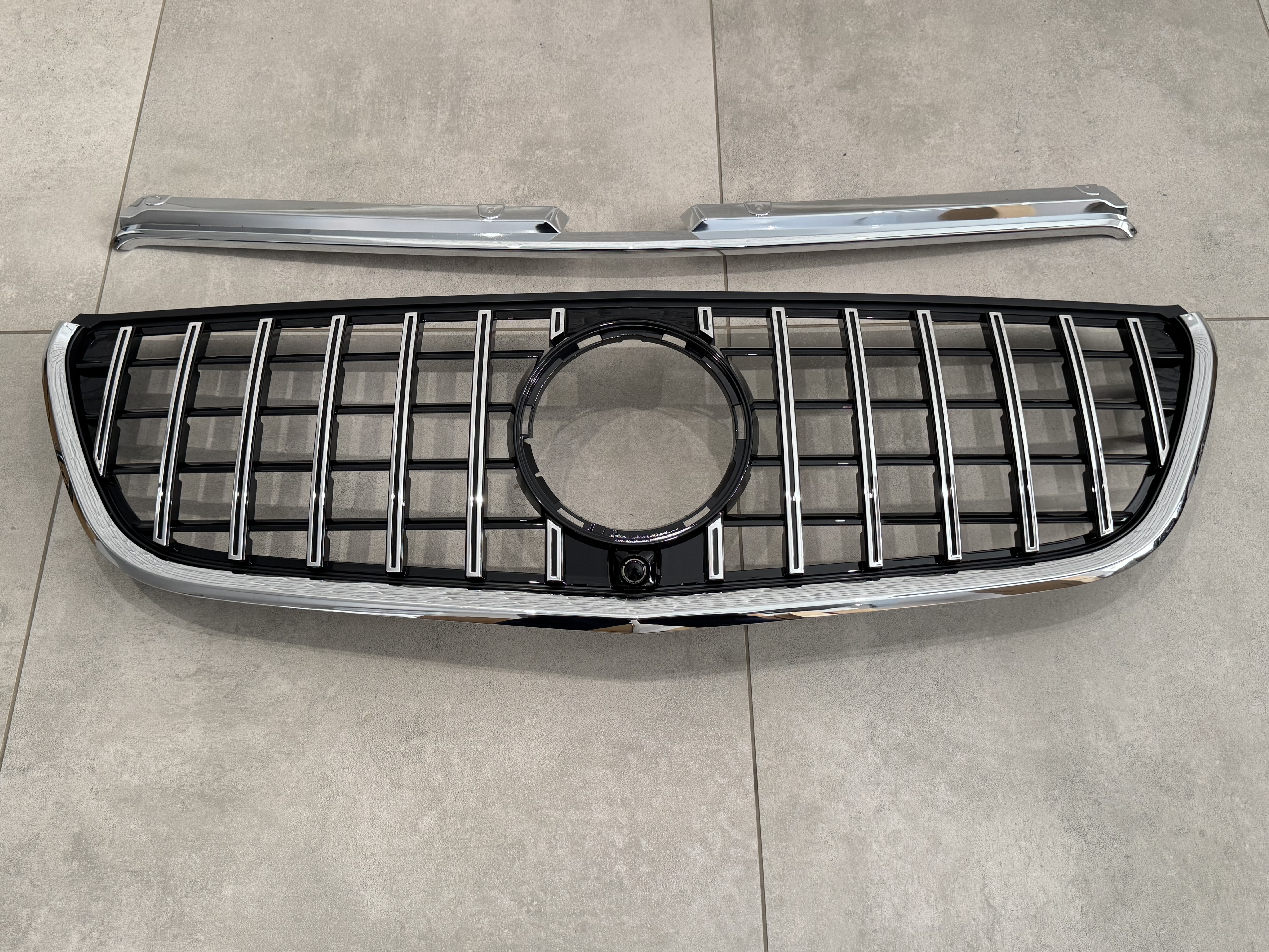 Решітка радіатора DIAMOND Mercedes Benz Vito W447 2014-2019