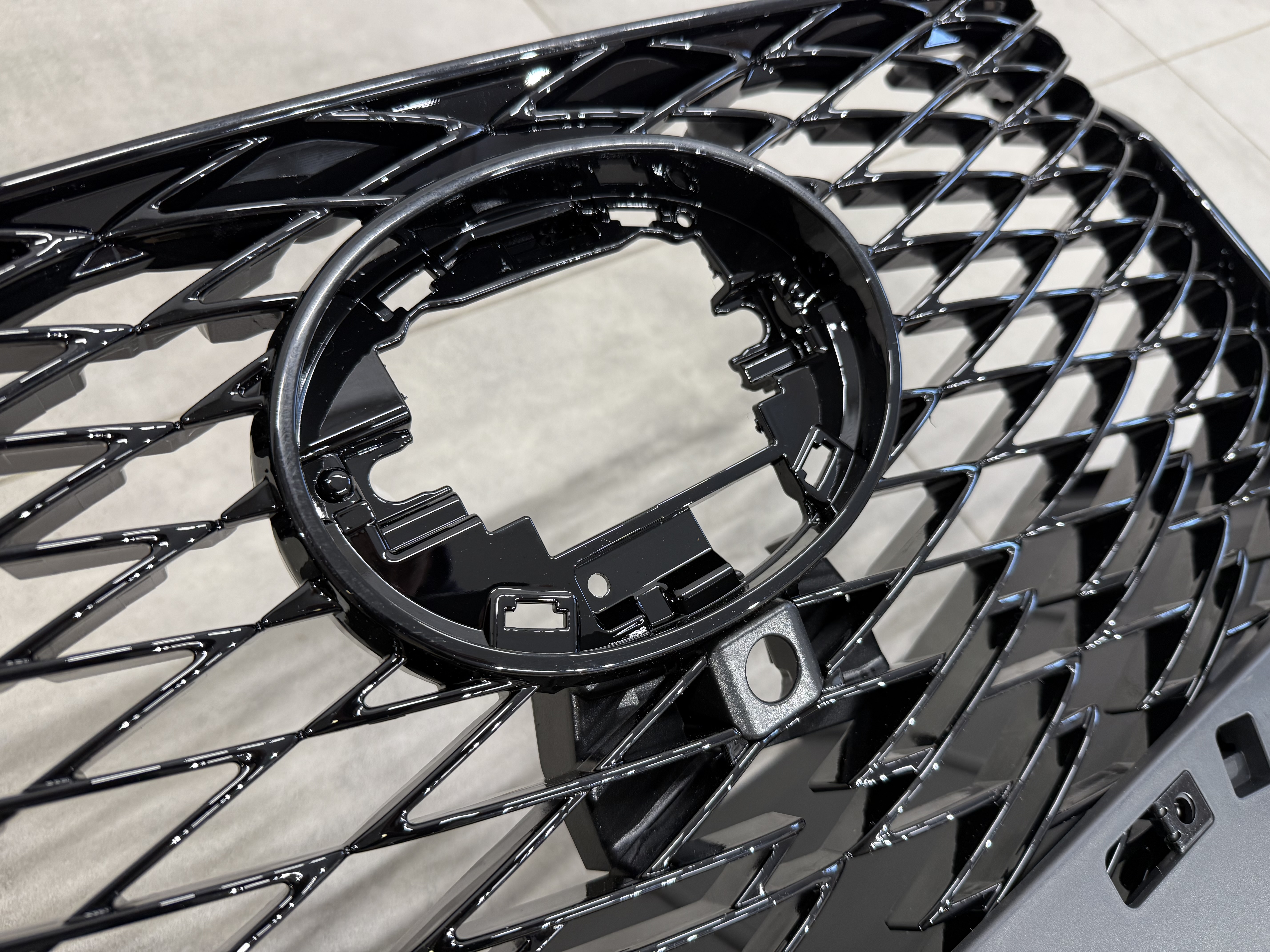 Решітка радіатора F-Sport 5311178230 Lexus NX 2022+ 5