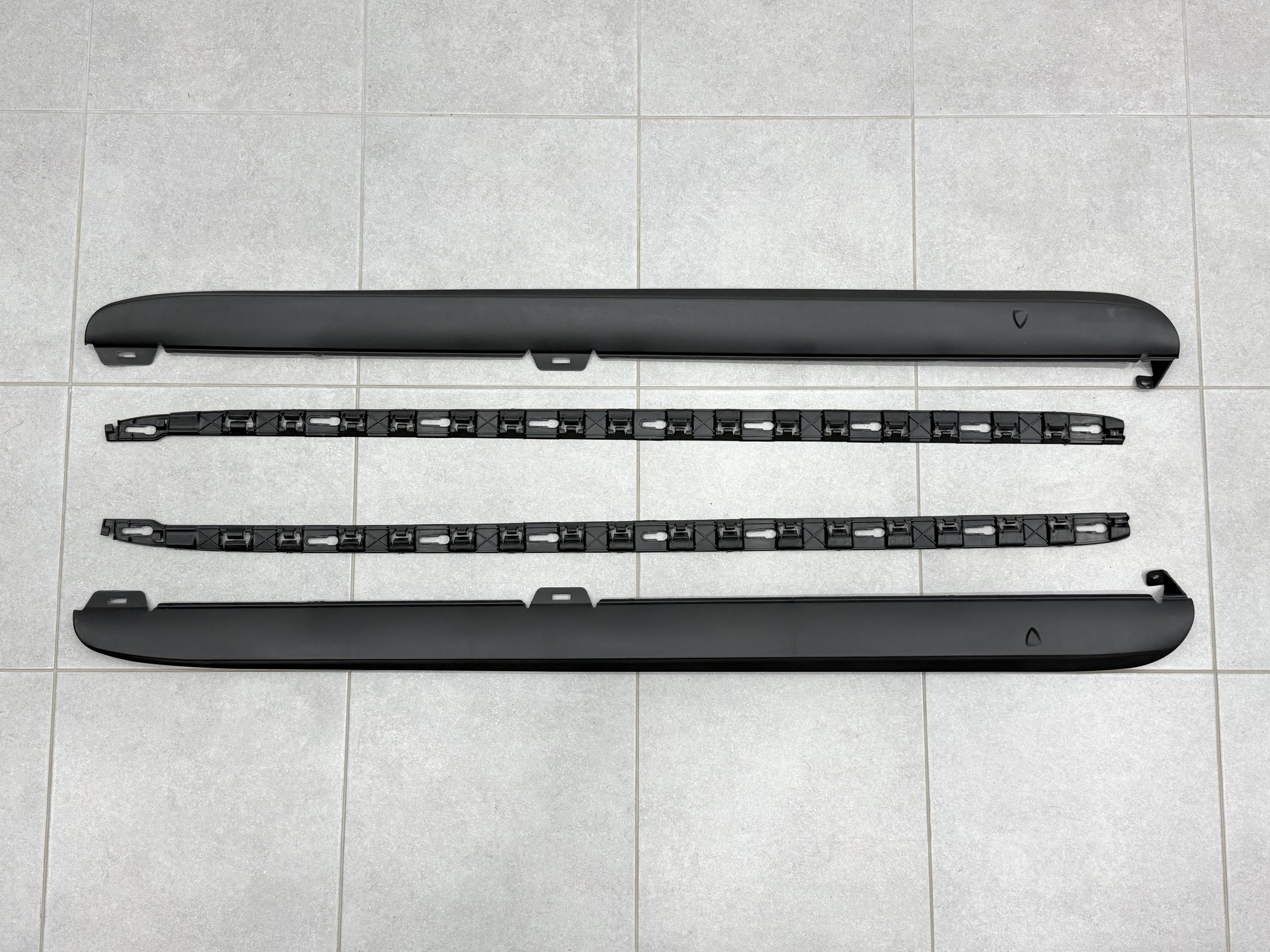 Накладки на пороги GTI для Volkswagen Golf 6 2008-2013 4