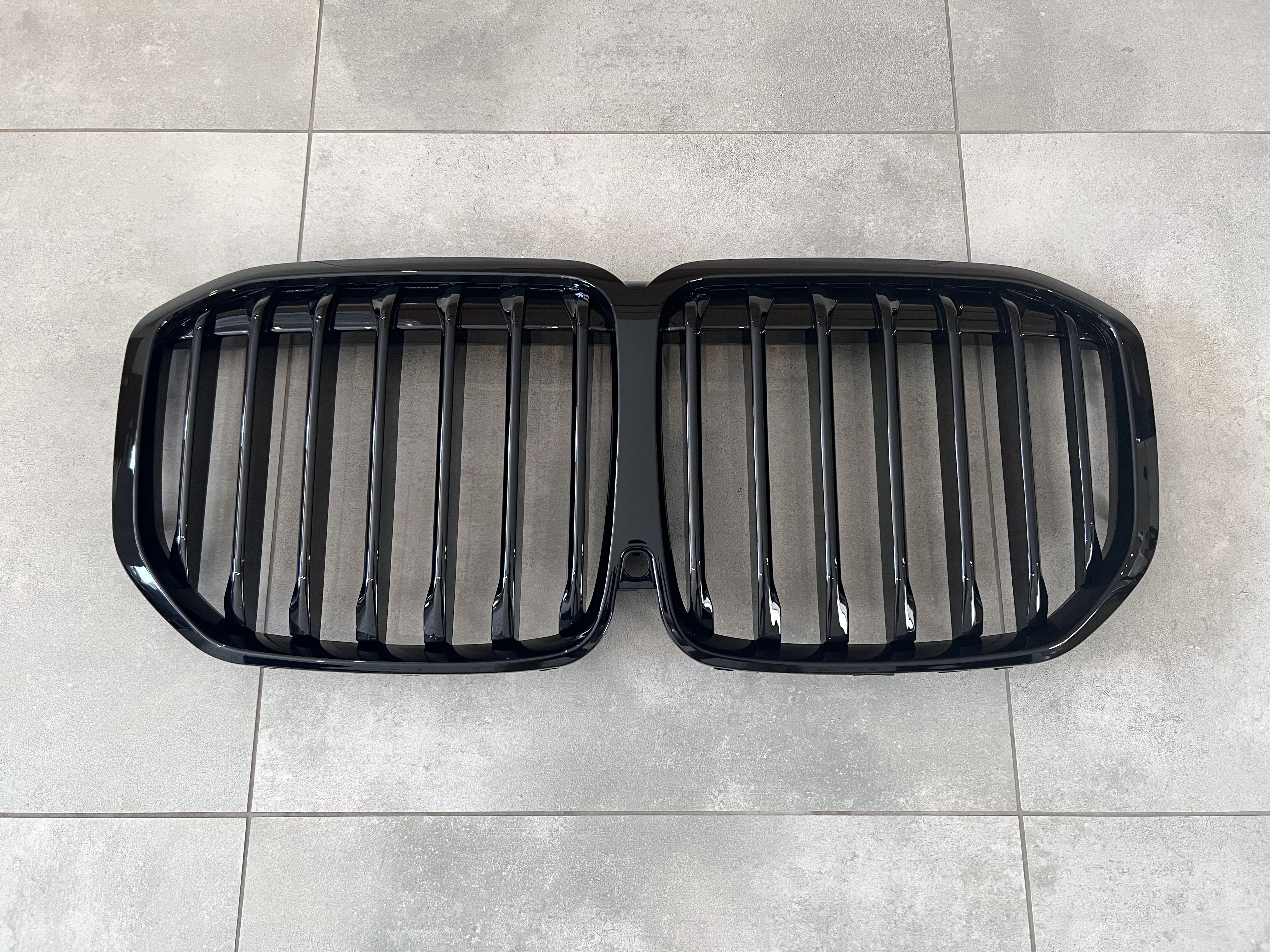 Решітка радіатора ніздрі для BMW X7 G07 2019-2022 чорний глянець 2