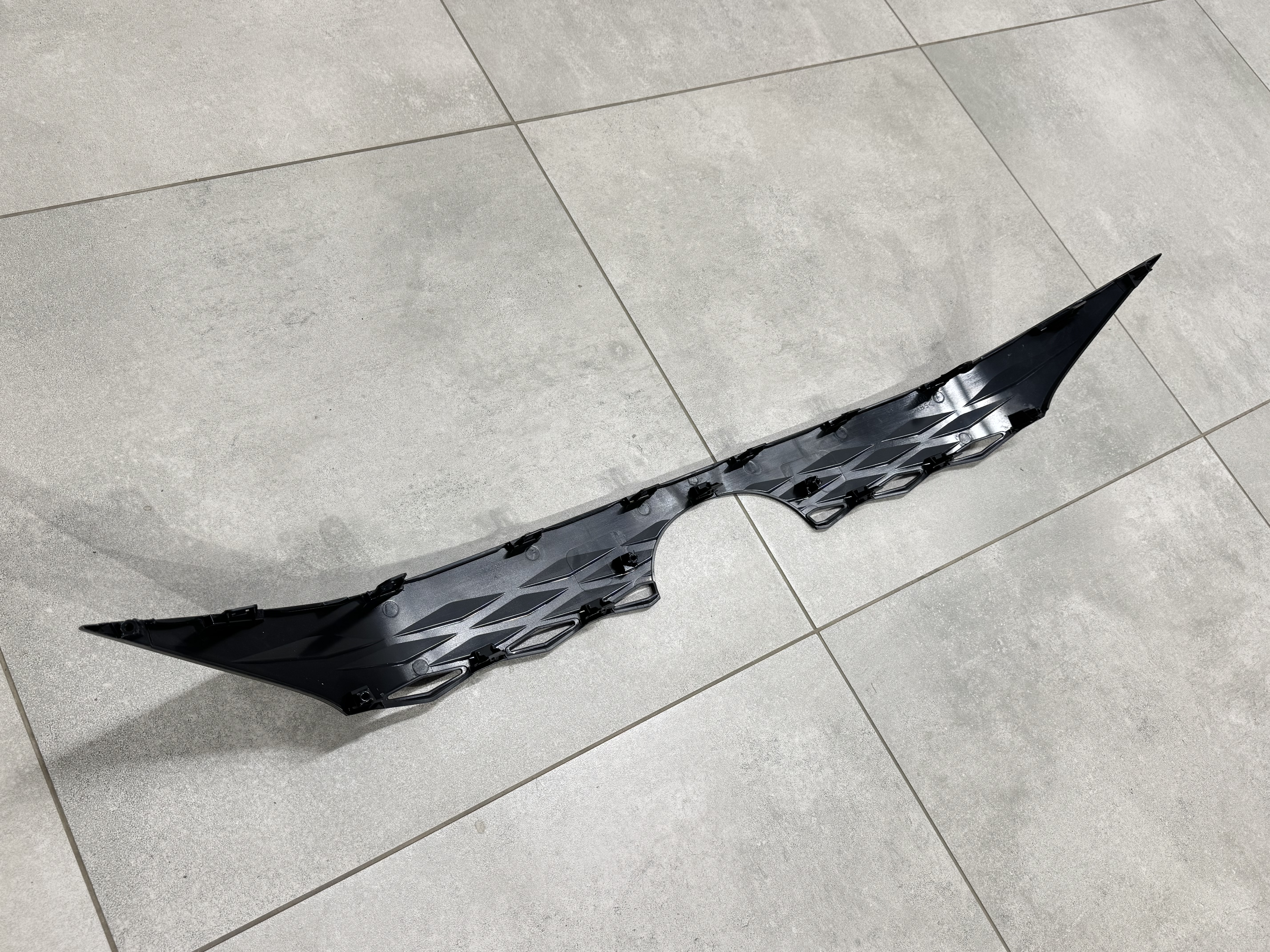Накладка решітки радіатора верхня F-SPORT Lexus RX 2023+ 5314148901 4