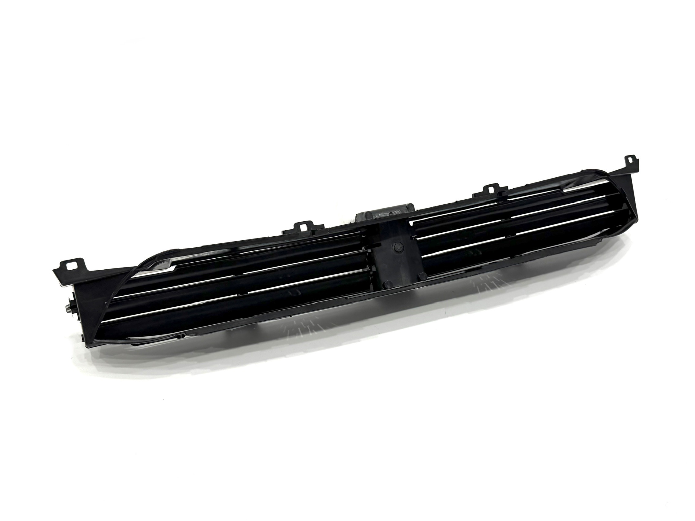 Жалюзі нижні без моторчика 51137497231 BMW X3 G01 / X4 G02 2018-2021