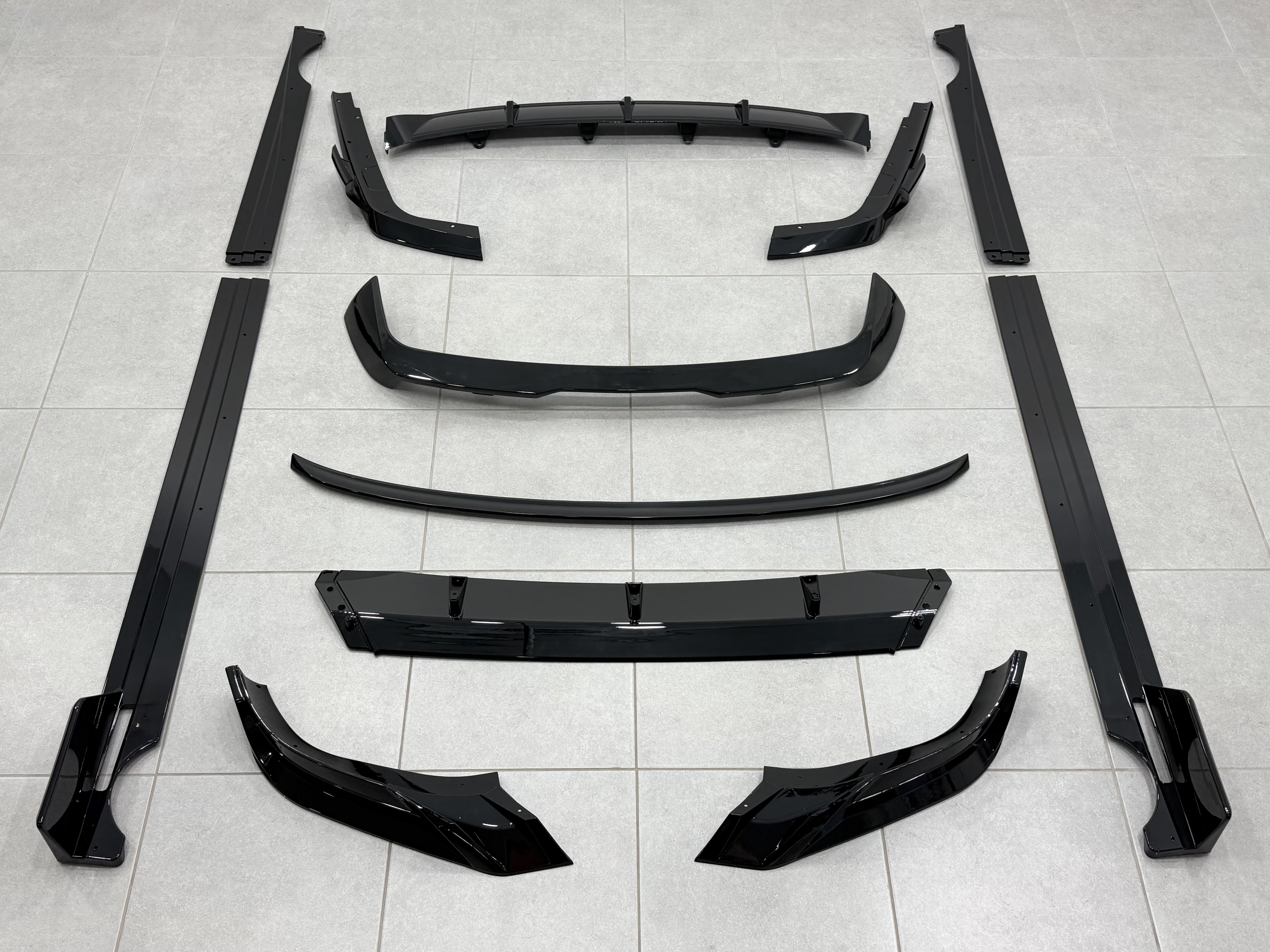 Комплект обвісу Paradigma LCI BMW X7 G07 2023+, чорний глянець 2