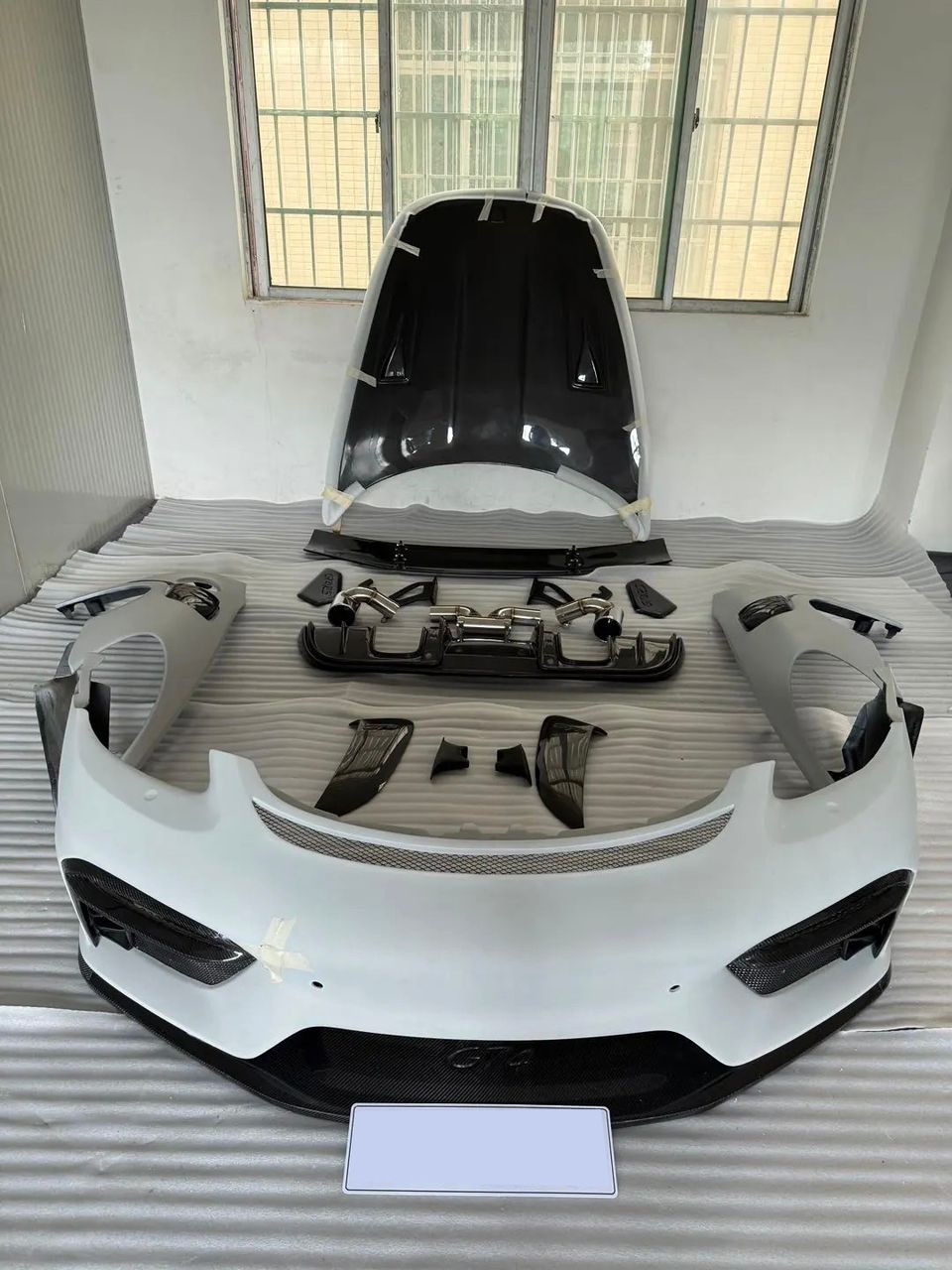 Комплект обвісів GT4 (ABS + Карбон)