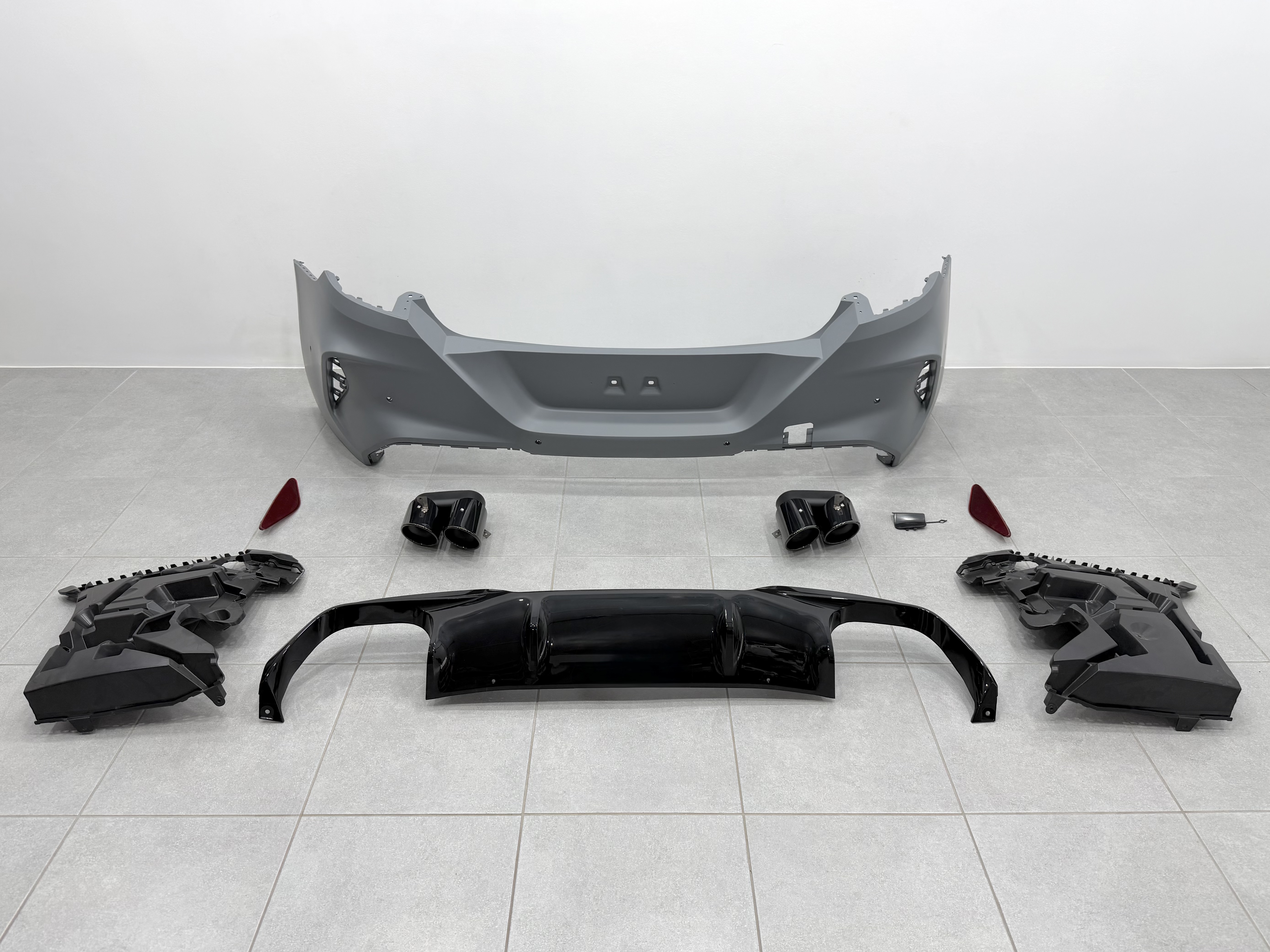 Обвіс BMW 8 Series G14 / G15 M8 look 2018-2025 4