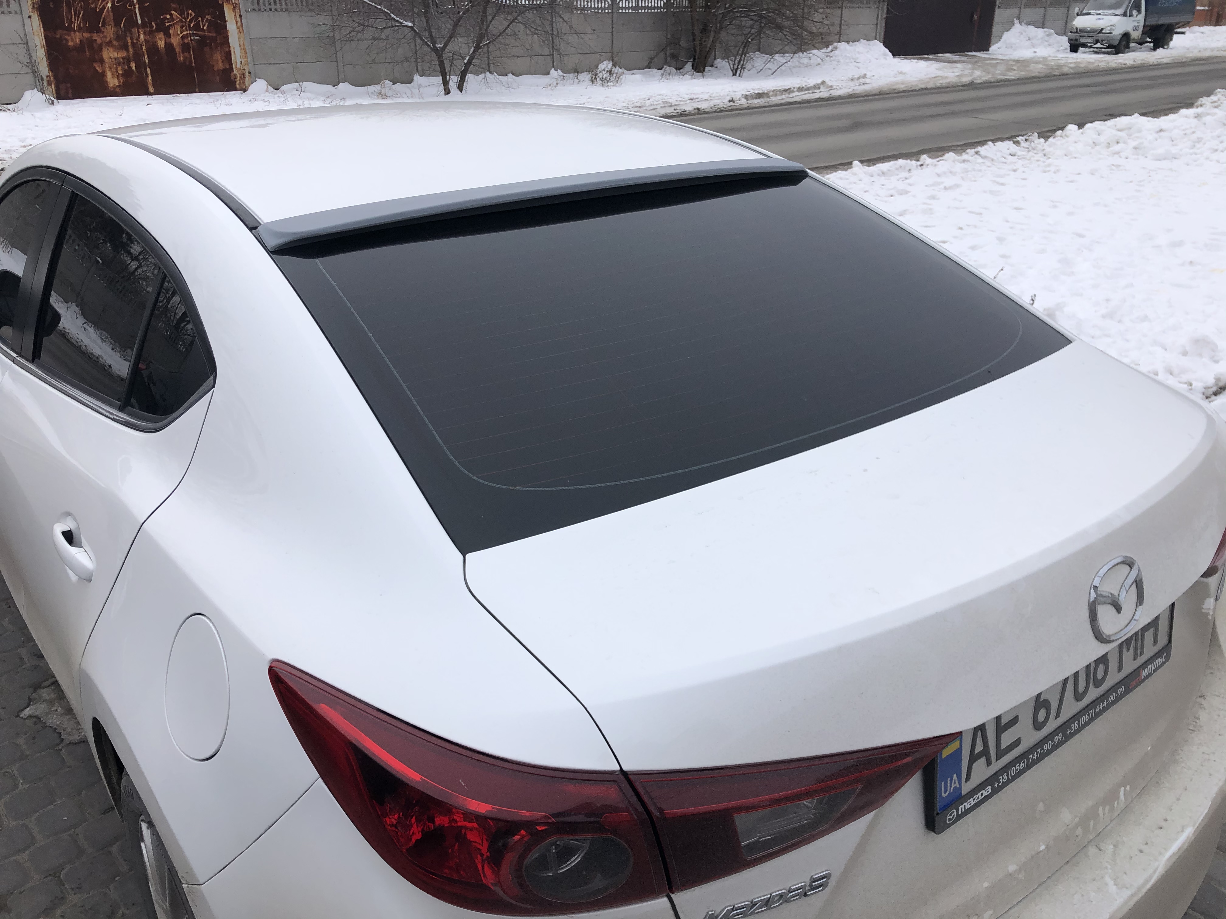Козирок на скло Mazda 3 sedan 2013-2021 ABS пластик під фарбування 4