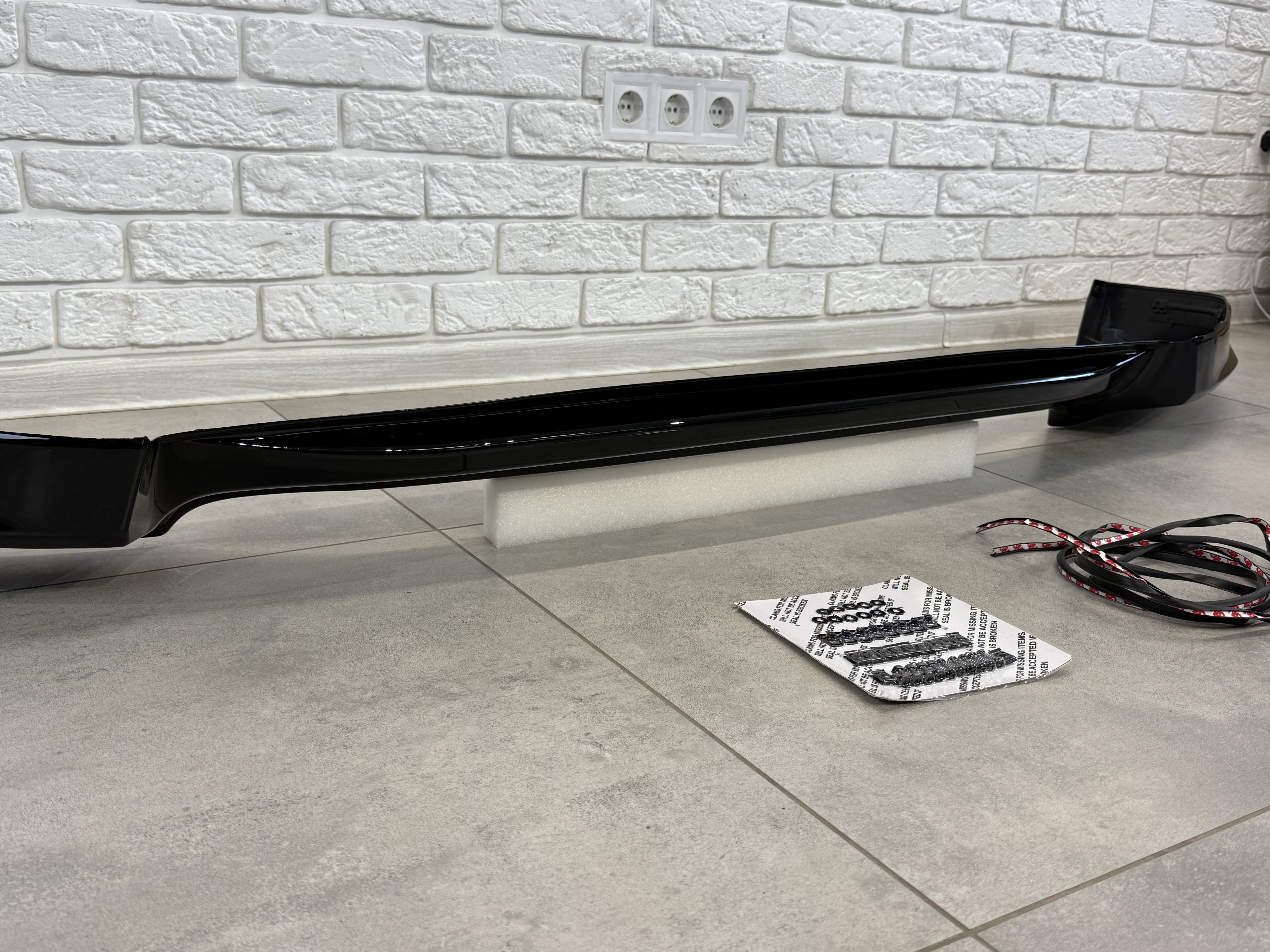 Передня юбка F-Sport для LX570 2012-2015 колір чорний 4