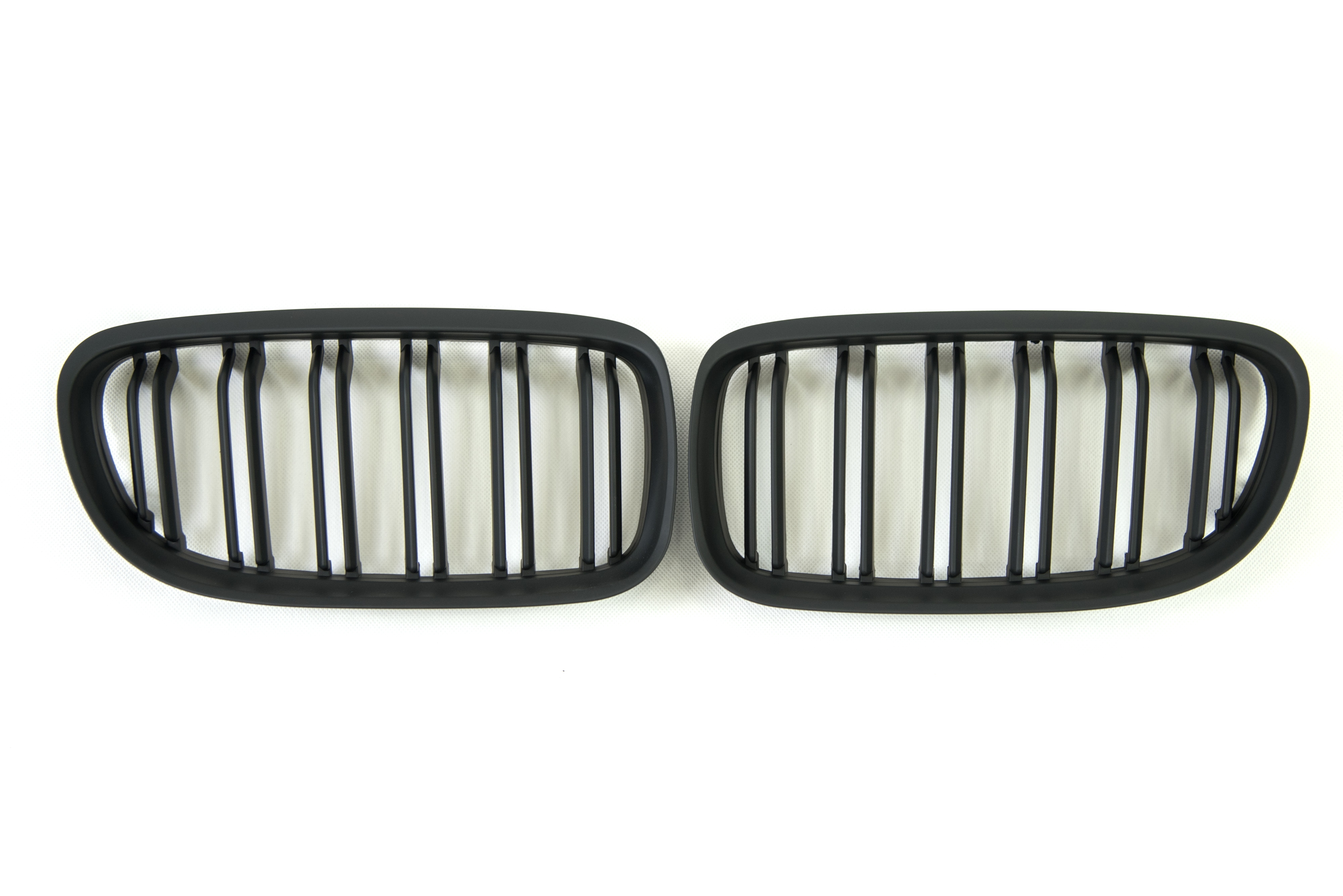 Ніздрі Чорний мат (Подвійні M-Look) на BMW 3 Series E90 / E91 2008-2012 року