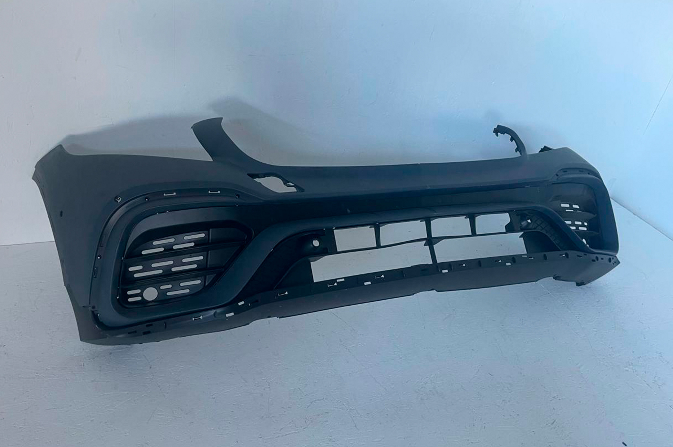 Передній бампер в зібраному вигляді 2015-2019 (GLC63 AMG) 4