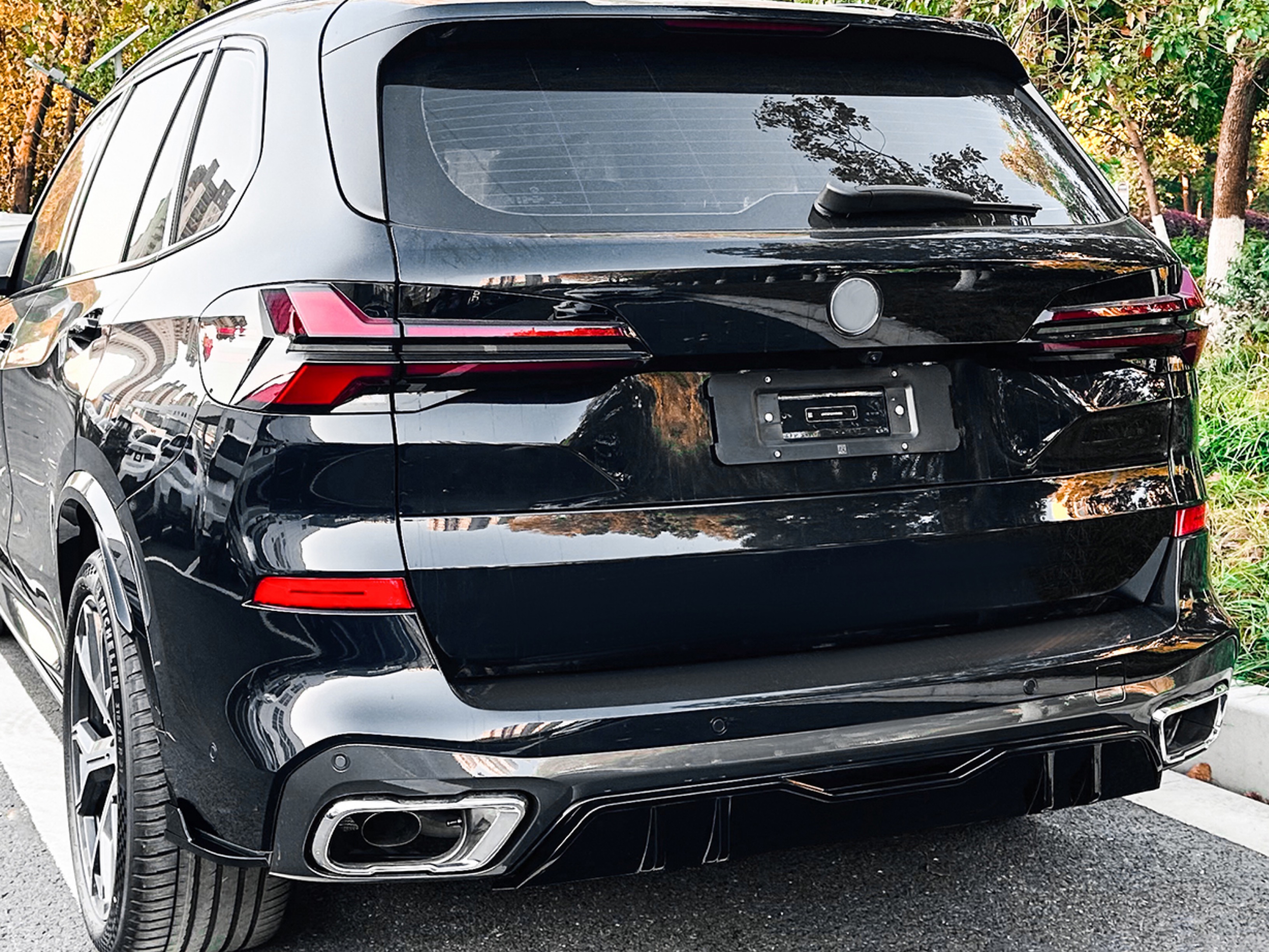 Спідниця накладка бампера заднього M Performance BMW X5 G05 2018+ ABS пластик, колір чорний глянець 3