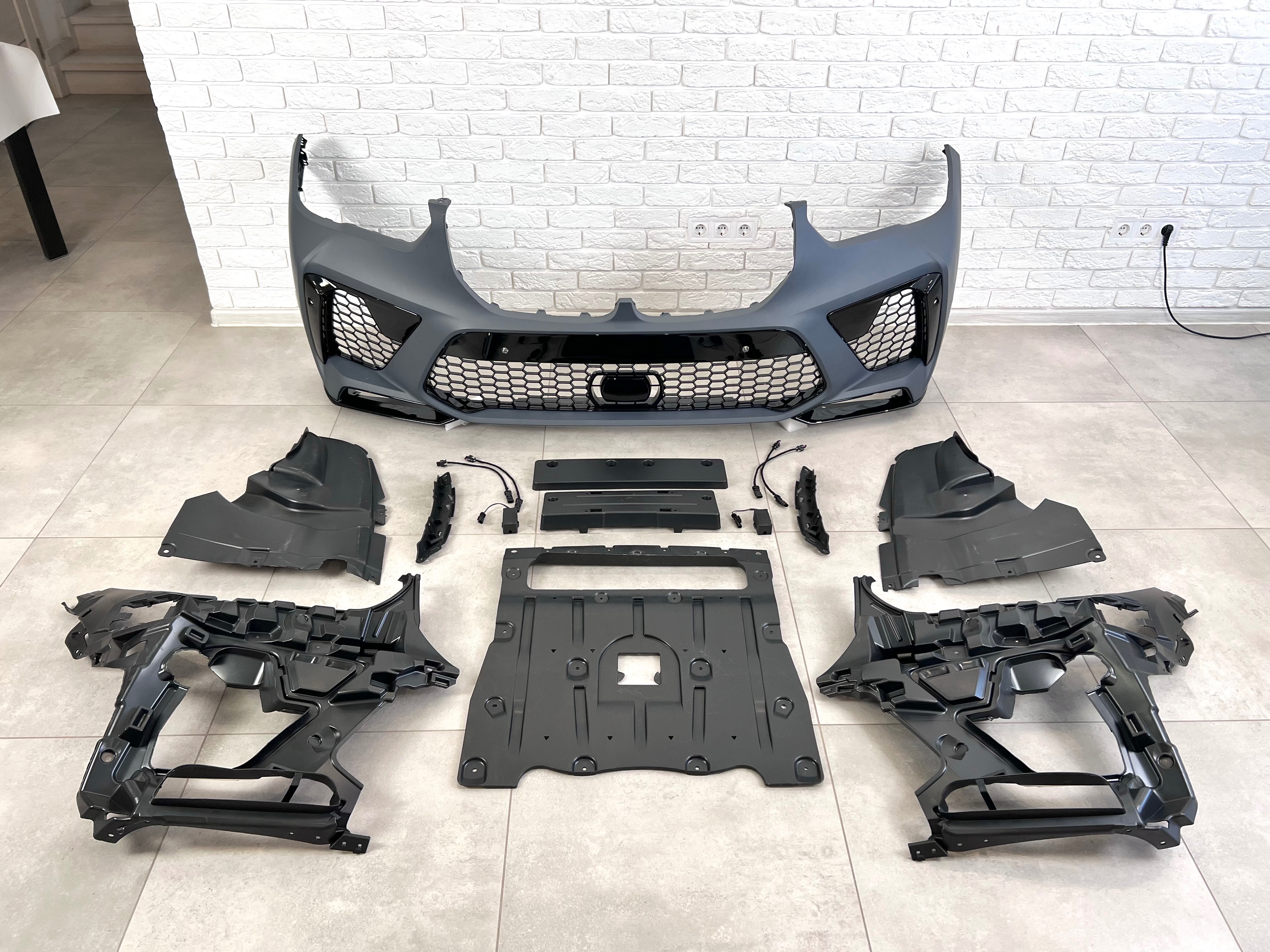 Комплект обвісу з порогами X5M F95 BMW для G05 2018-2022 2