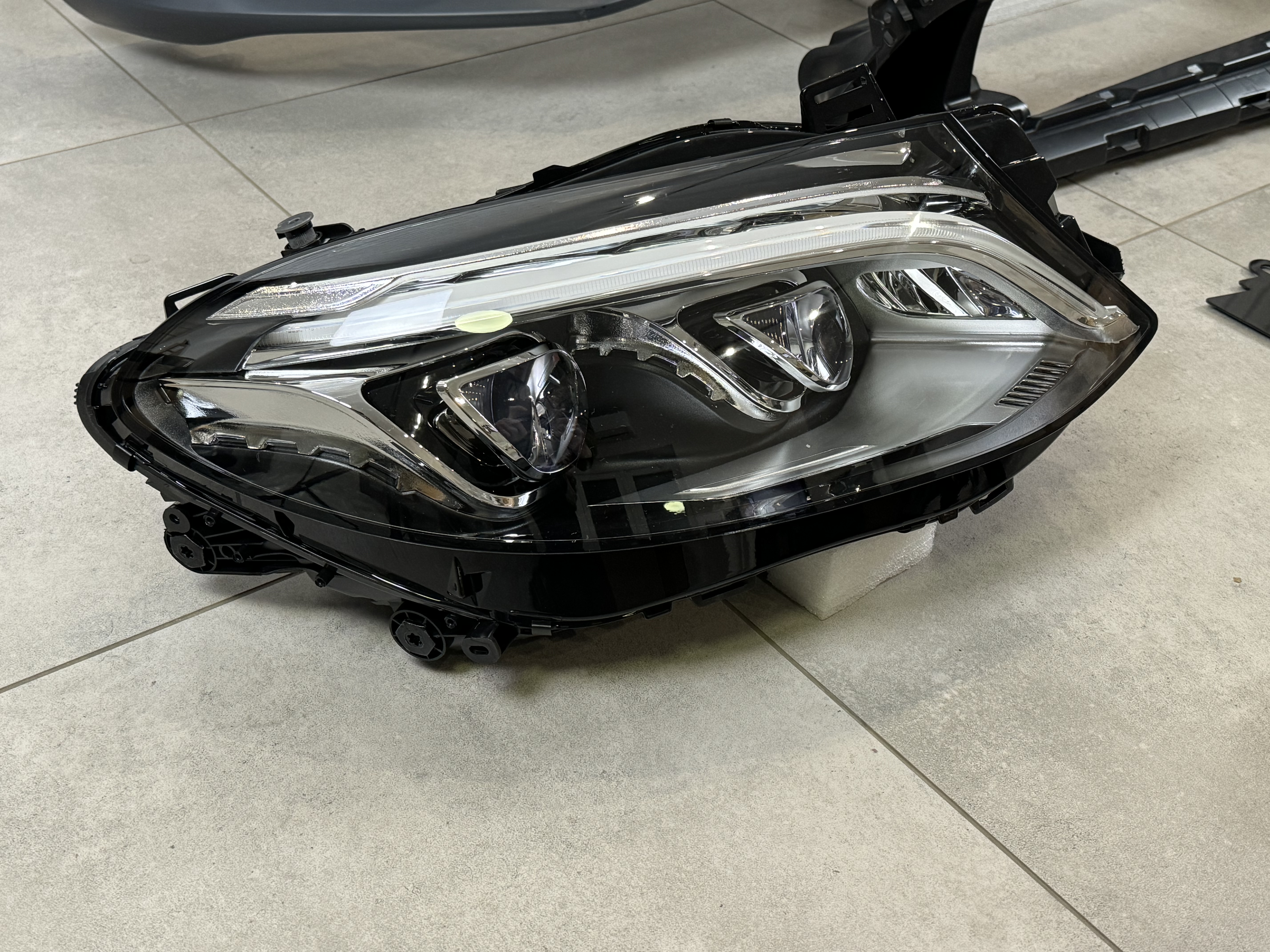 Комплект рестайлінгу обвіс AMG GLE 63 для Mercedes-Benz ML W166 2012-2015 4