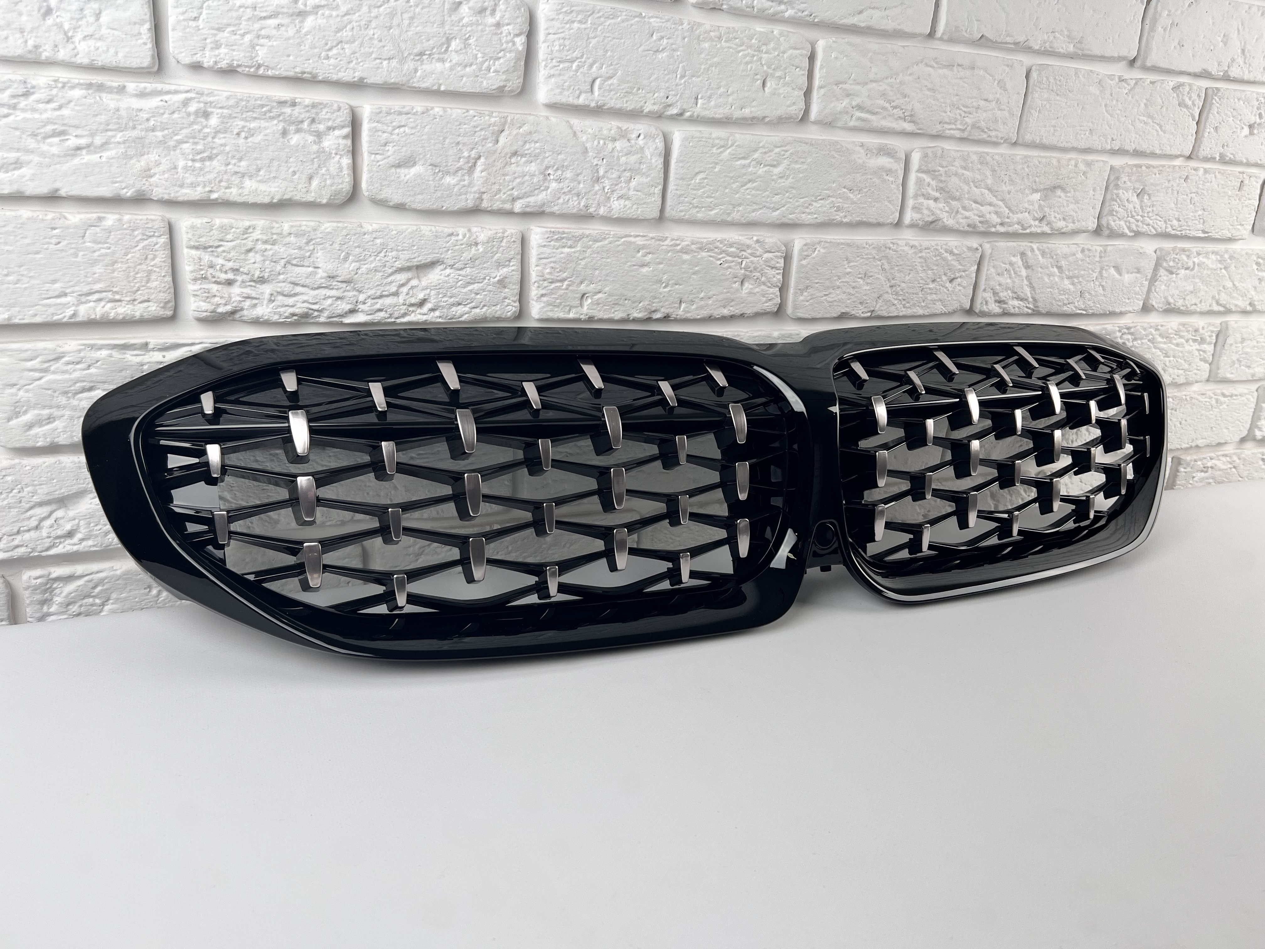 Решітка радіатора Diamond BMW 3 Series G20 G21 2019-2022 чорна з хромом 5