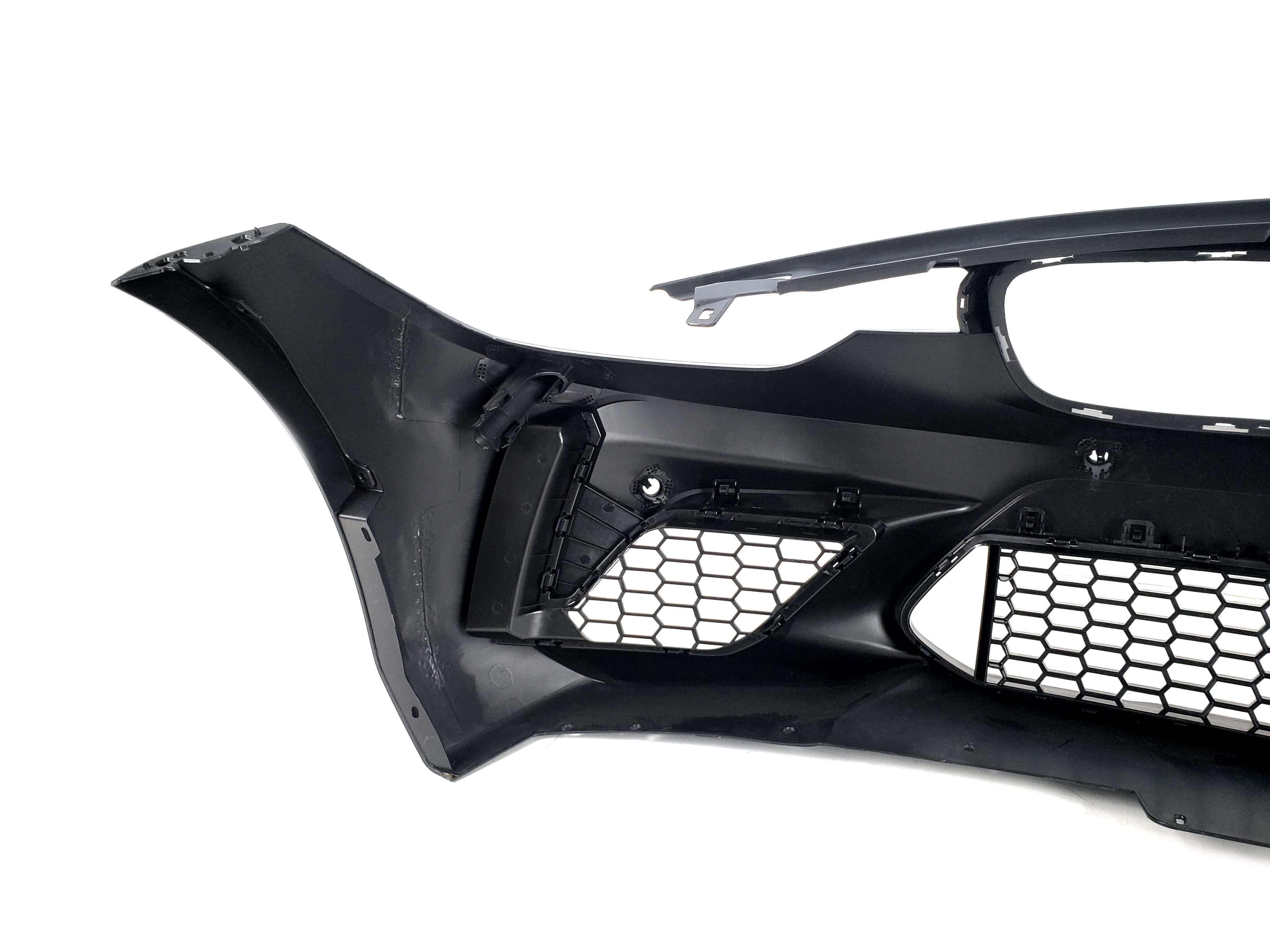 Передній бампер (M2 Look) на BMW 3 Series F30 / F31 2011-2018 року 5
