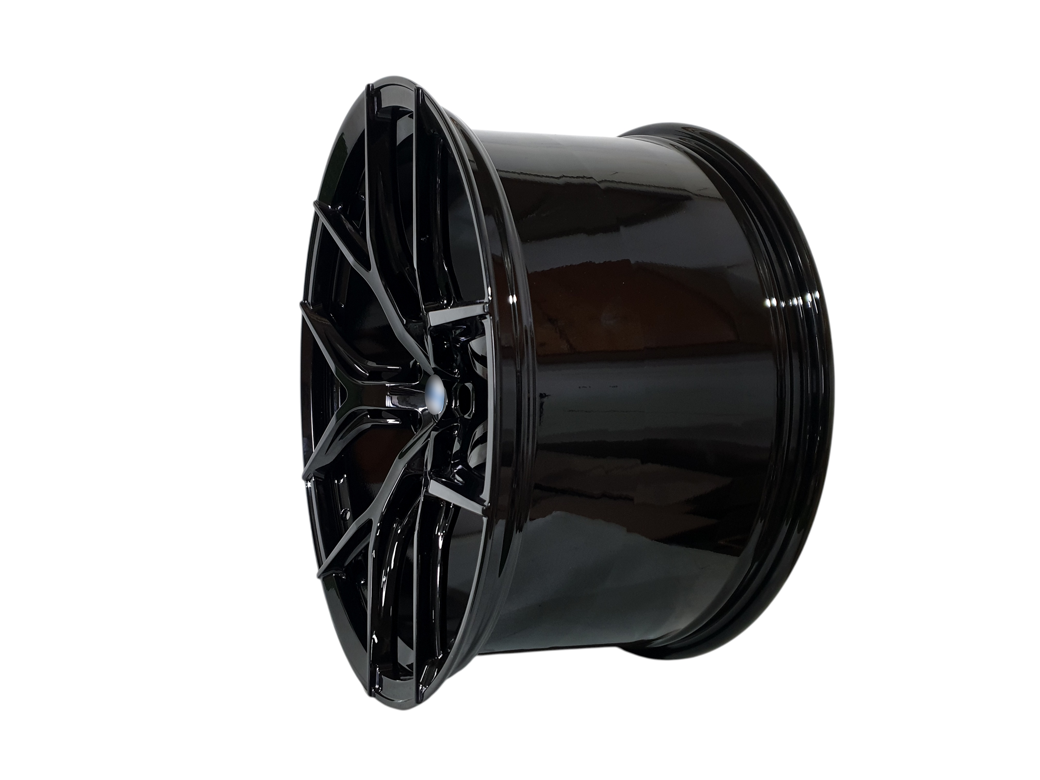 R21 / R22 Gloss Black Ковані диски (різнорозмірні / різноширокі) на BMW M5 G90 / G99 2024-2026 року 2