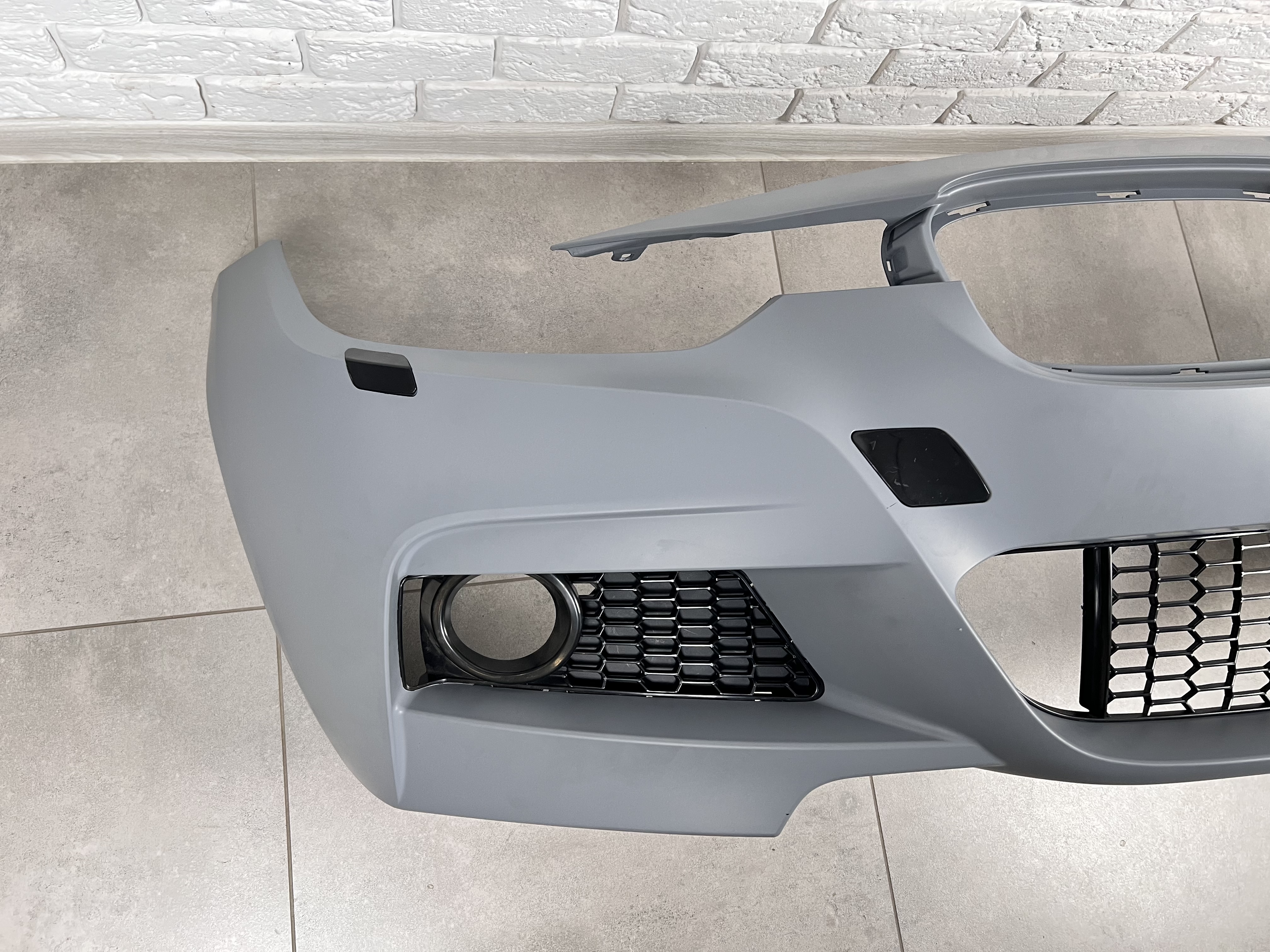 Передній бампер M Paket BMW 3 Series F30 F31 2012-2018 (під омивачі / без отворів під парктроніки) 5