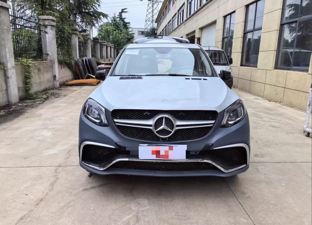 Комплект рестайлінгу в GLE63 AMG 6