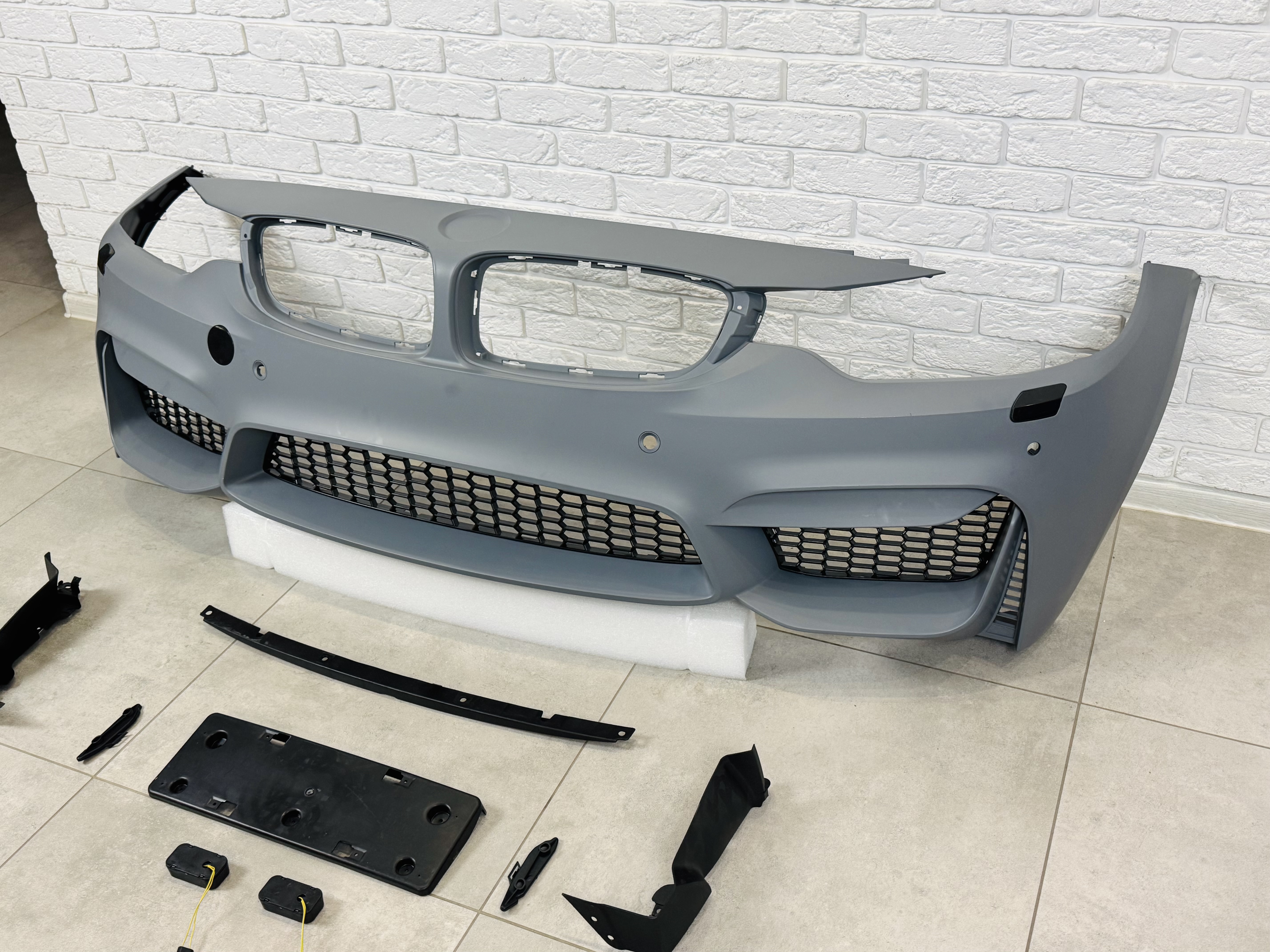Бампер передній у сборі M4 для BMW 4 series F32 / F33 / F36 2013-2020 4