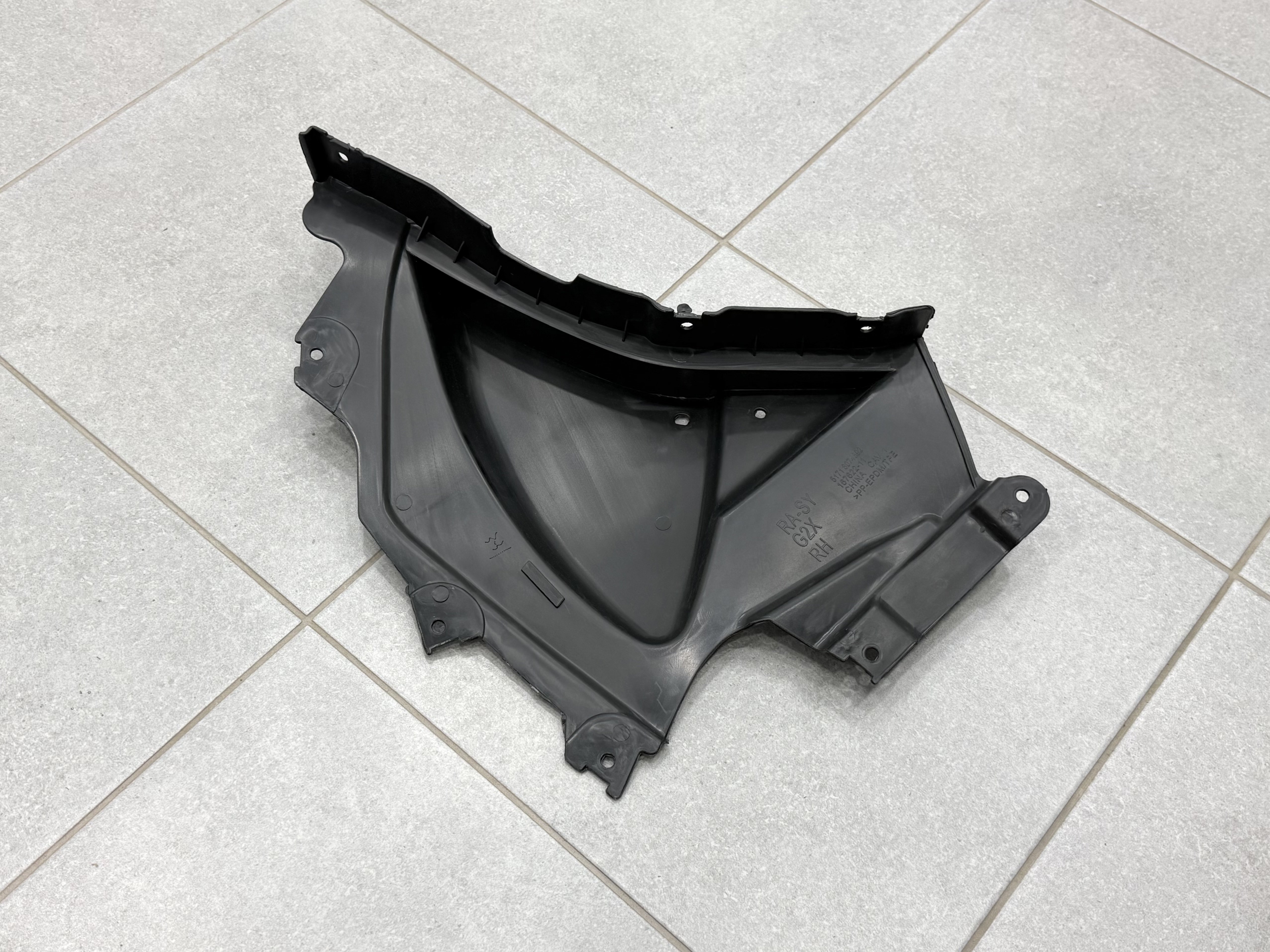 Правий локер M Paket 51118074892 для BMW 3 series G20 G21 2018-2022 6
