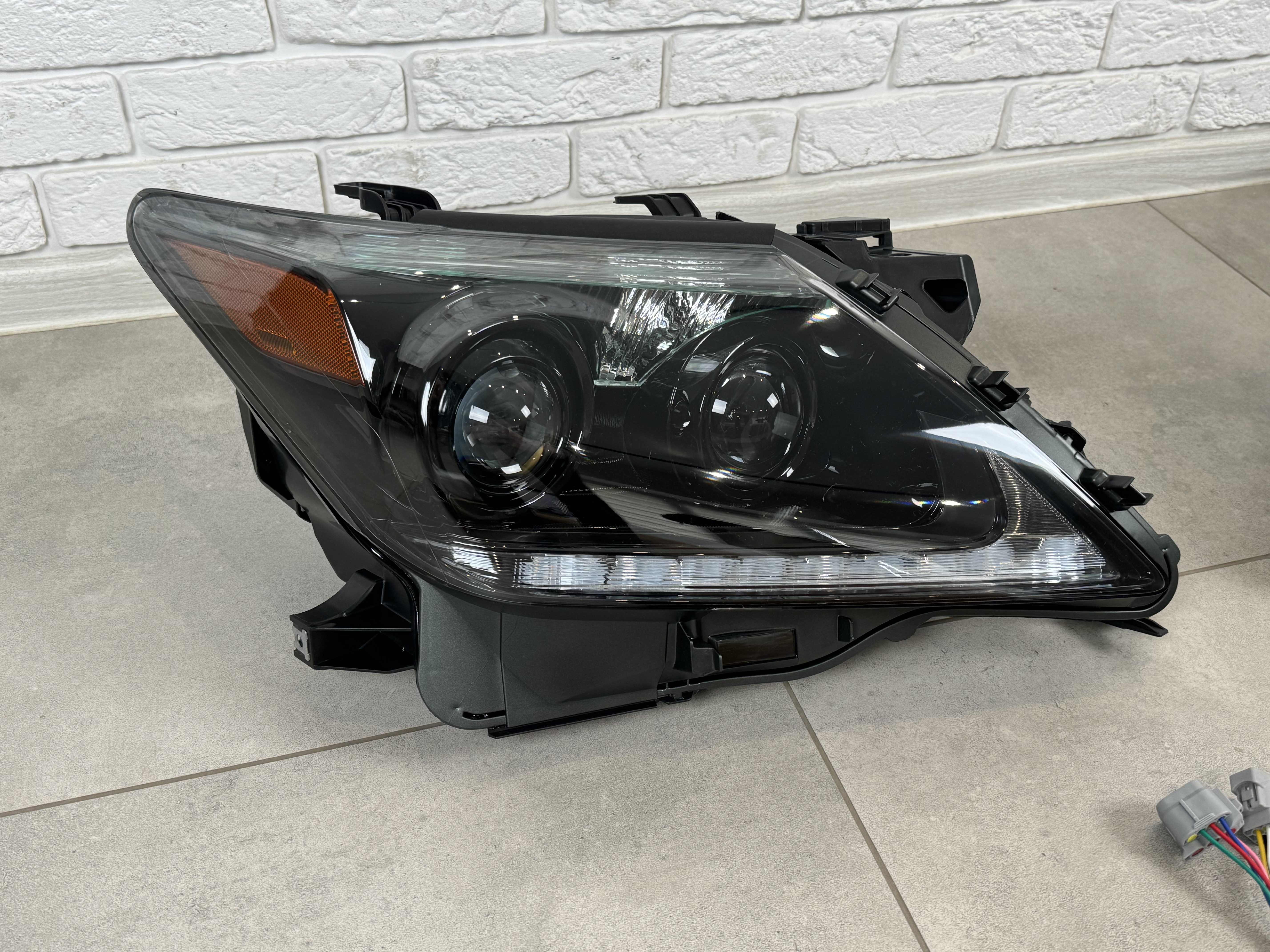 LED фари BLACK Lexus LX 570 2012-2015 2шт. 3