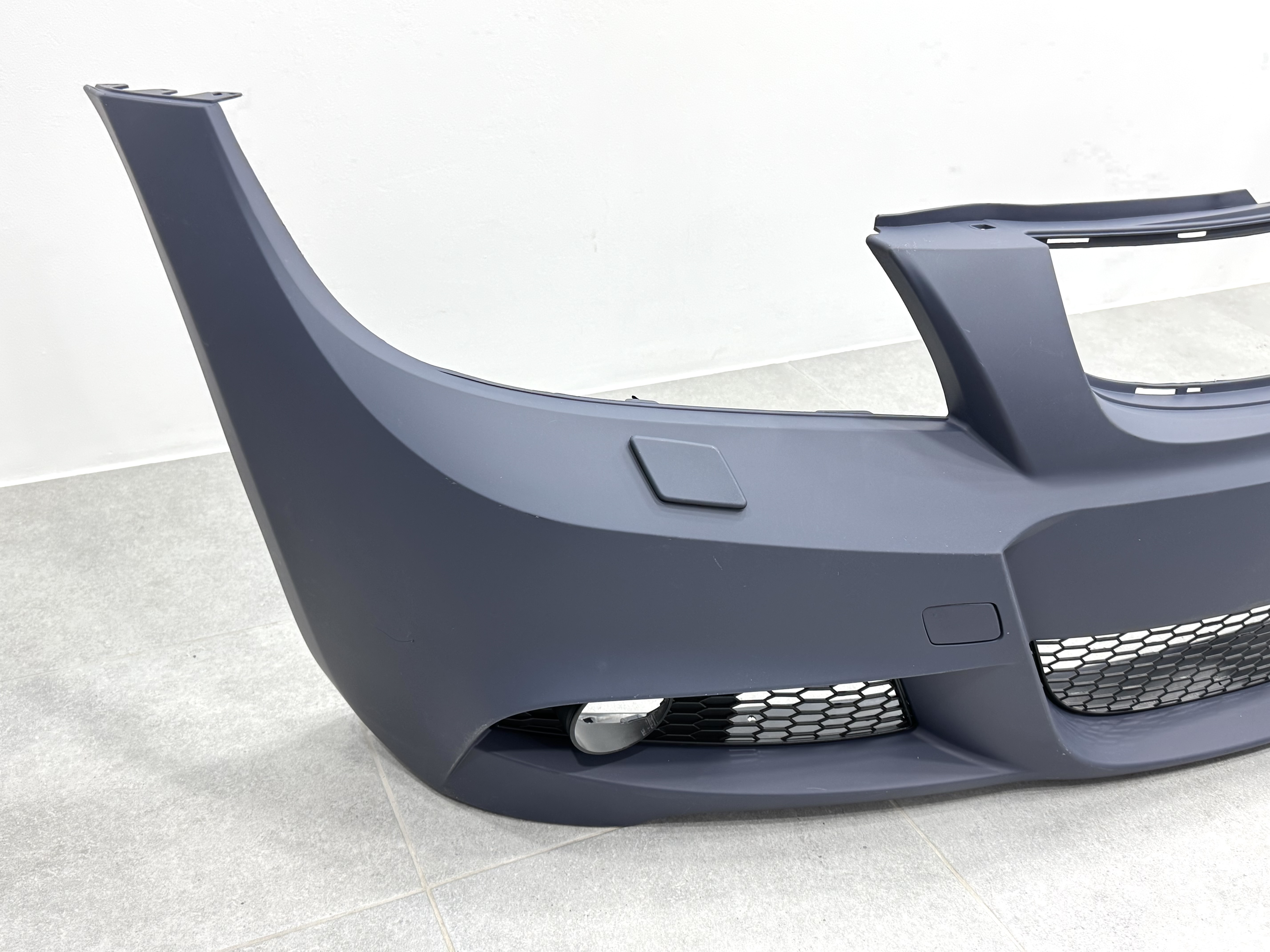 Бампер передній M Paket BMW 3 Series E90 2005-2008 5