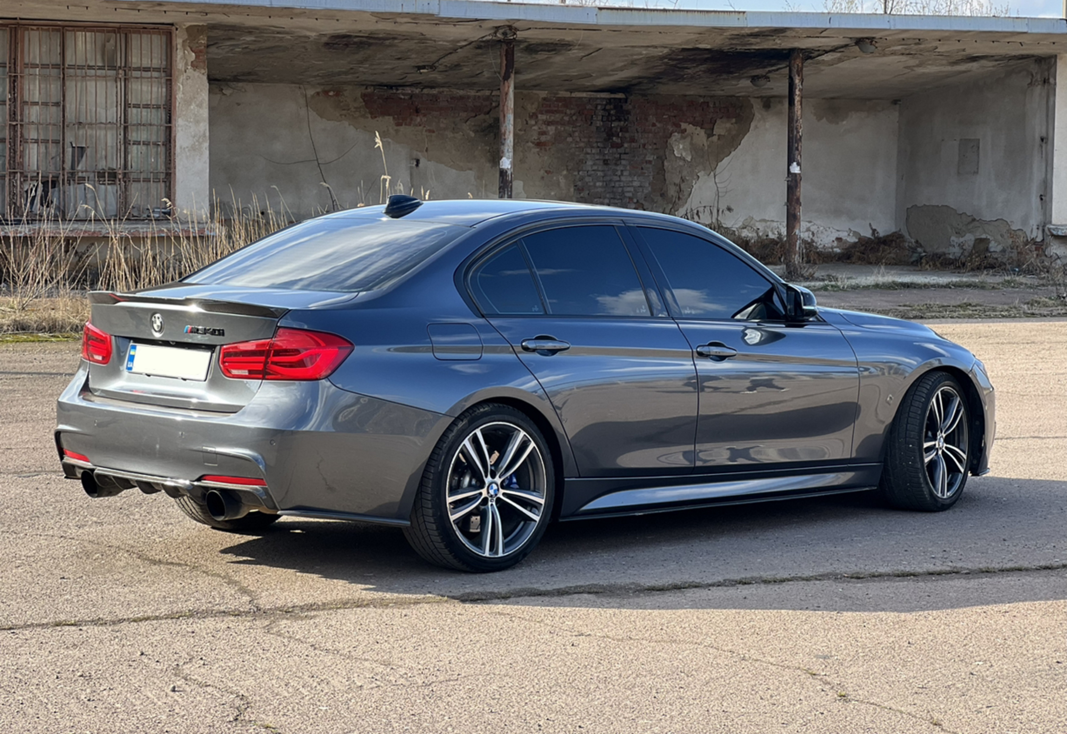 Леза на пороги Чорний глянець (M-Performance) на BMW 3 Series F30 / F31 2011-2018 року 5