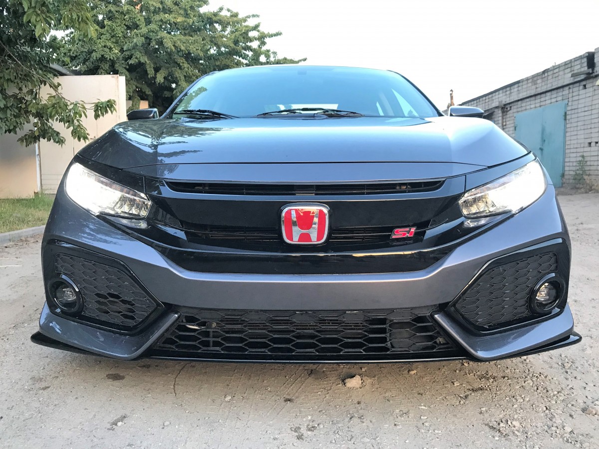 Решітка радіатора SI для Honda Civic 4D тІльки SI / 5D 2016 - з віями, чорний колір (без емблеми) 4