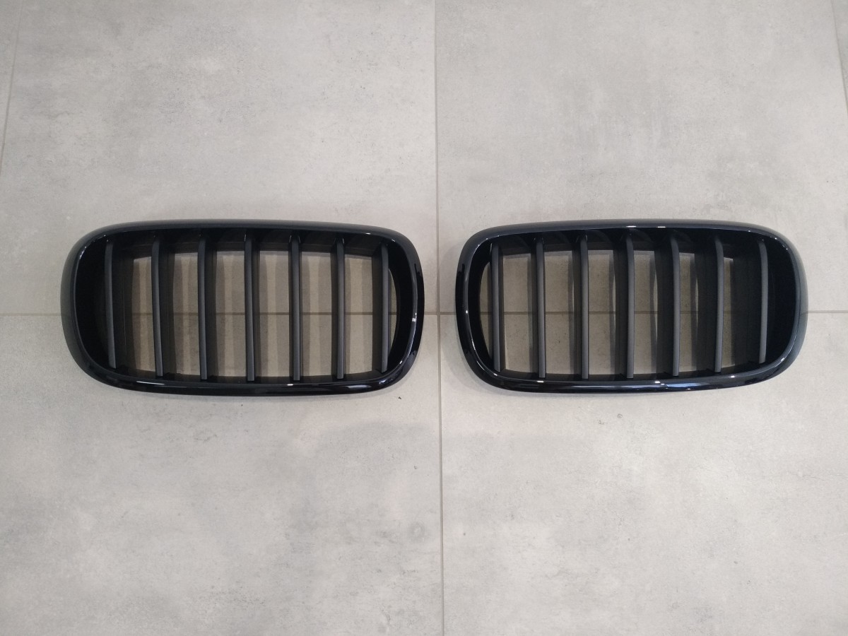Решітки радіатора ніздрі BMW X5 F15 / F16 2013-2018 2шт. 2