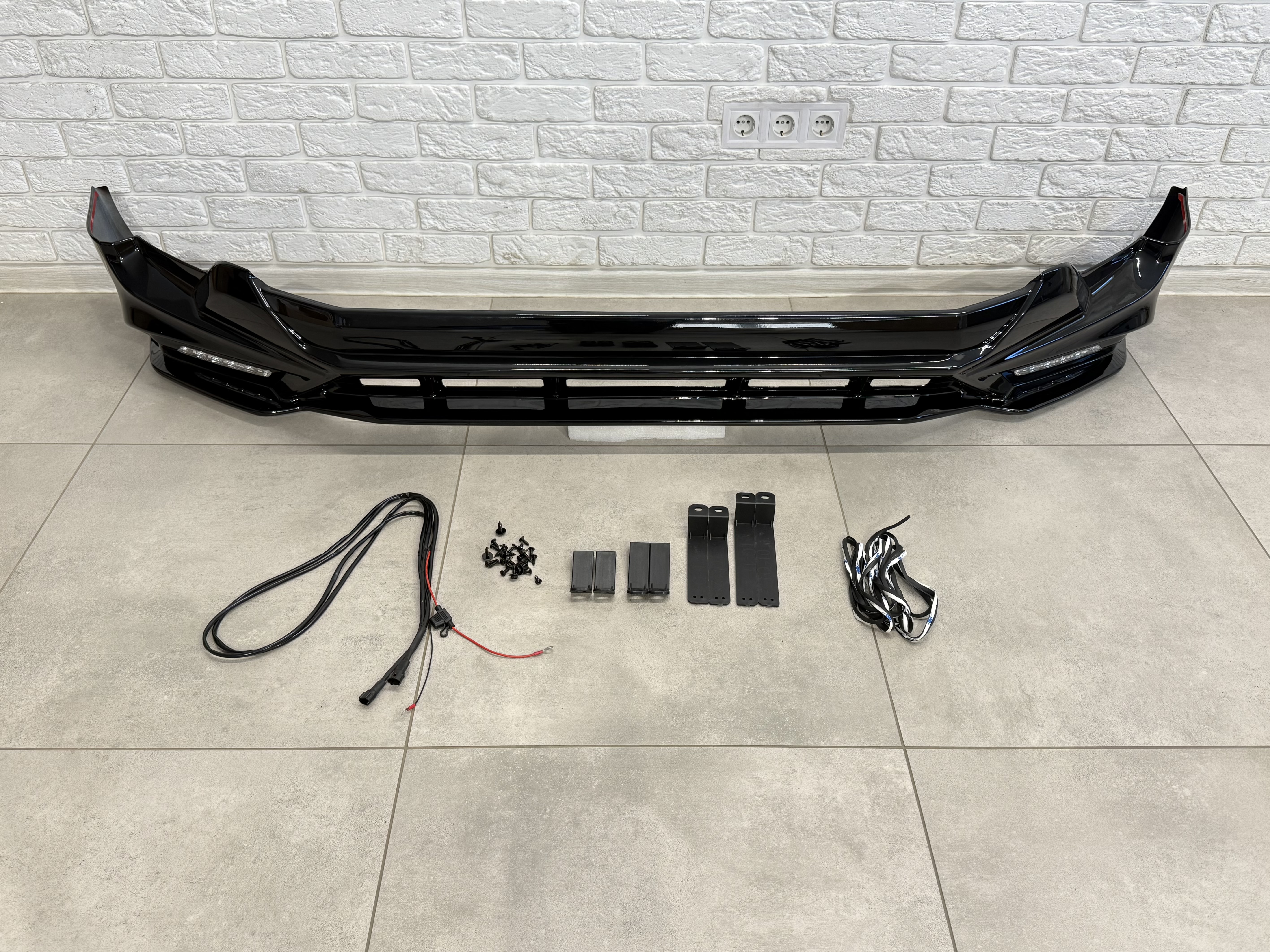 Спідниця переднього бампера TRD Toyota Land Cruiser Prado 150 2018-2023 колір чорний 5