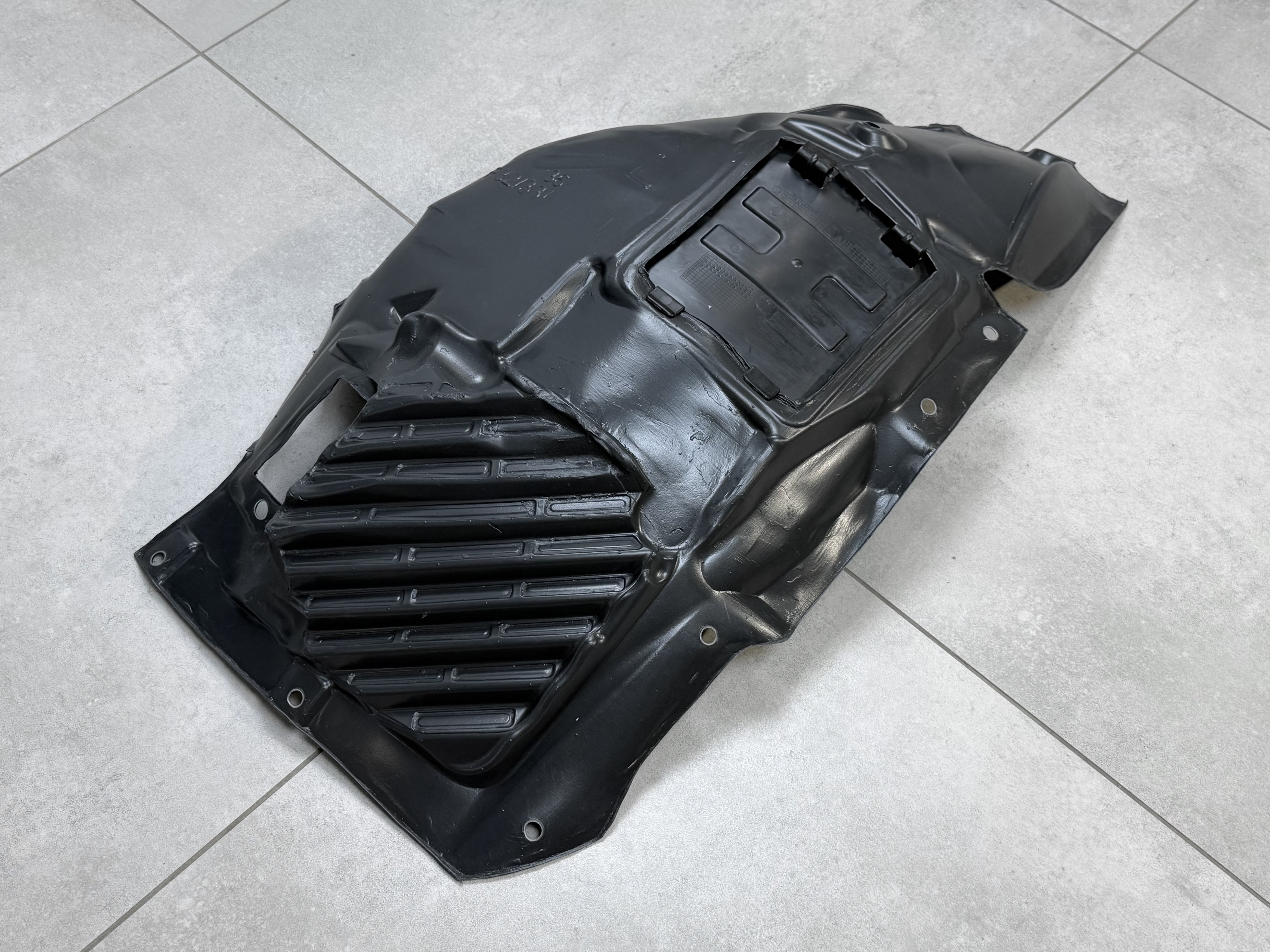 Підкрилок лівий передній M Paket 51717260731 для BMW 4 series F32 F33 F36 2013-2020 3