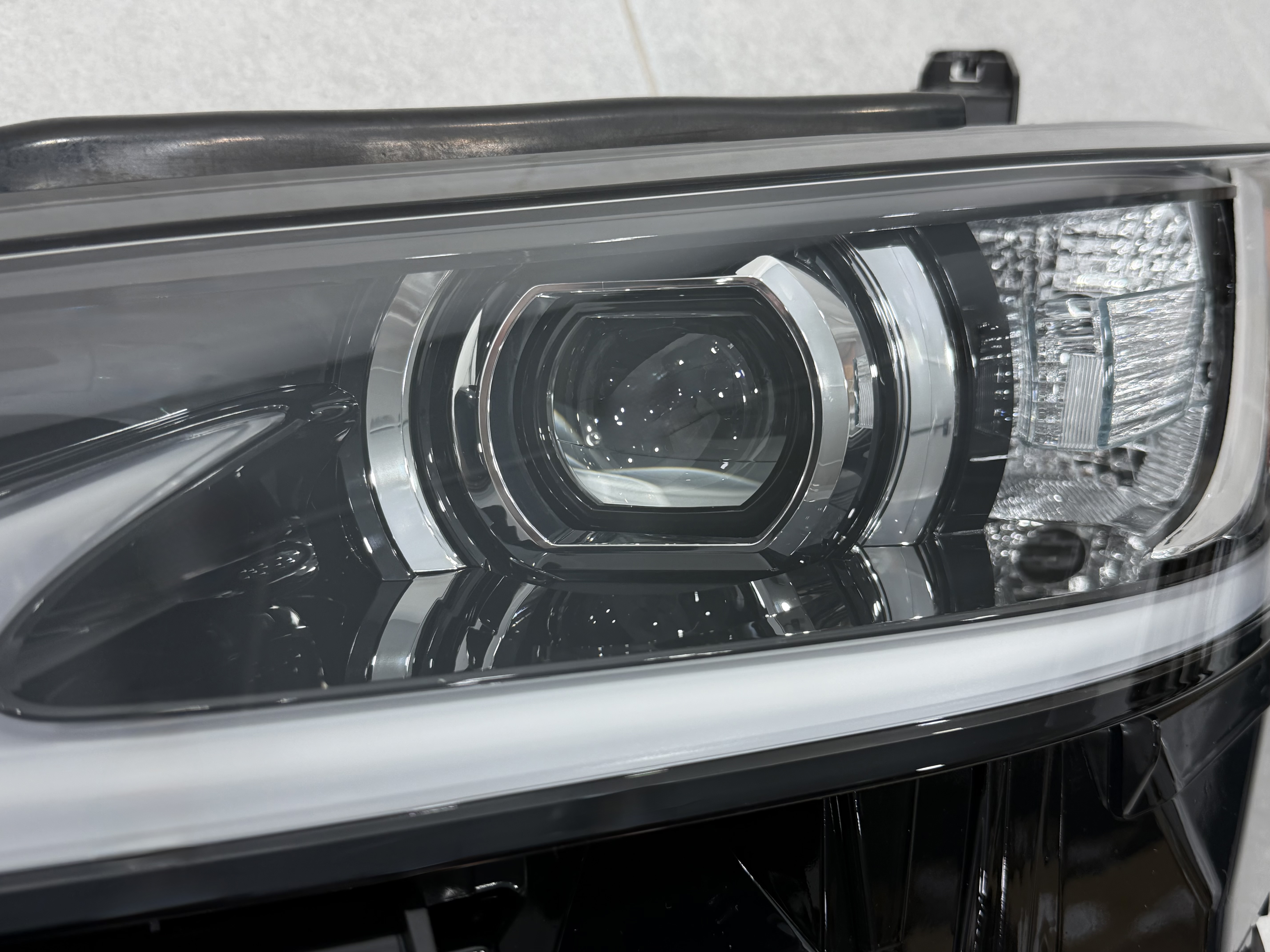 Ліва фара Lexus ES USA 2022+ 5