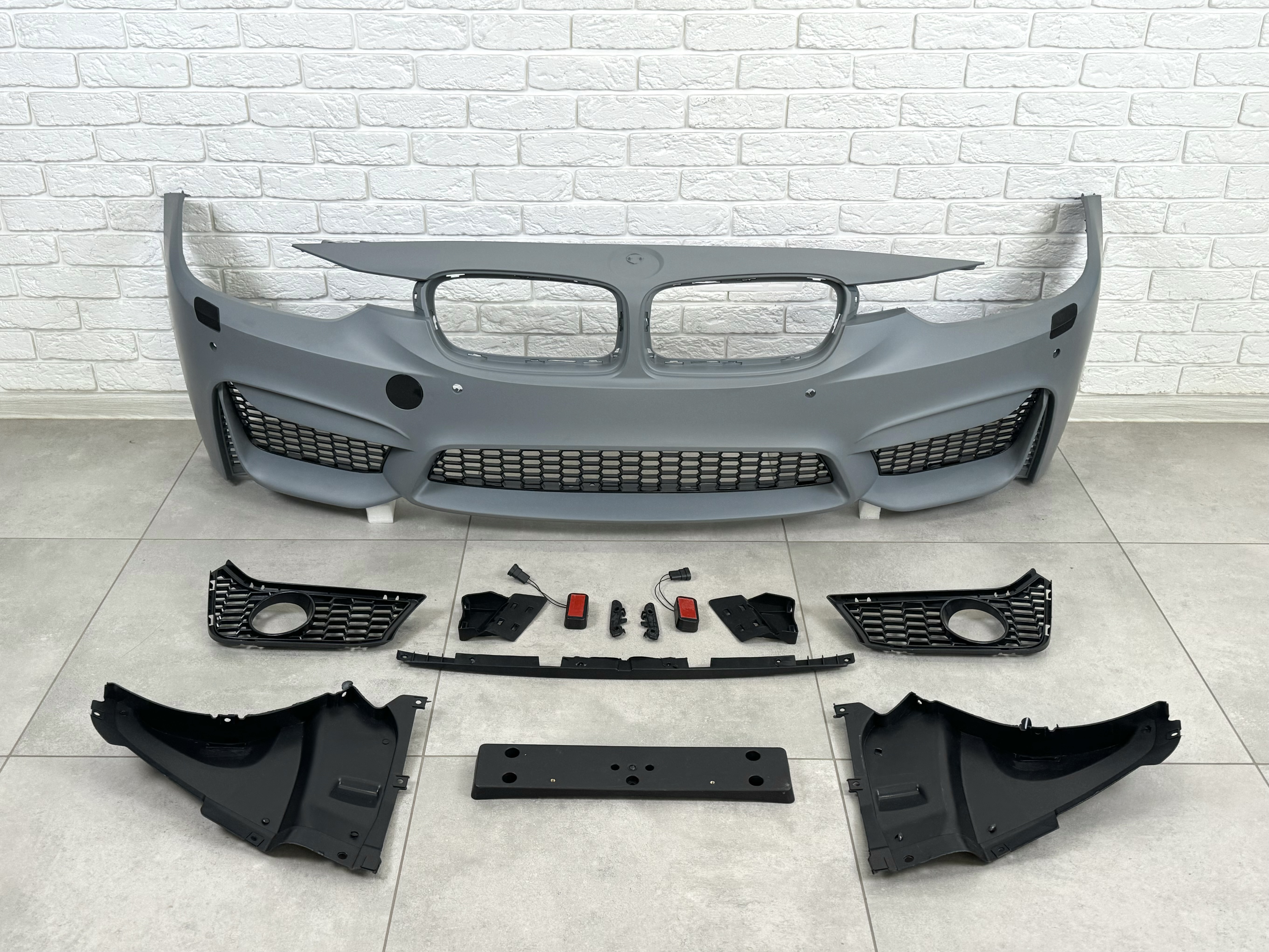 Комплект обвісу M3 стиль BMW 3 Series F30 2012-2018 (передній / задній бампер, пороги) ПІД ПАРКТРОННИКИ 3