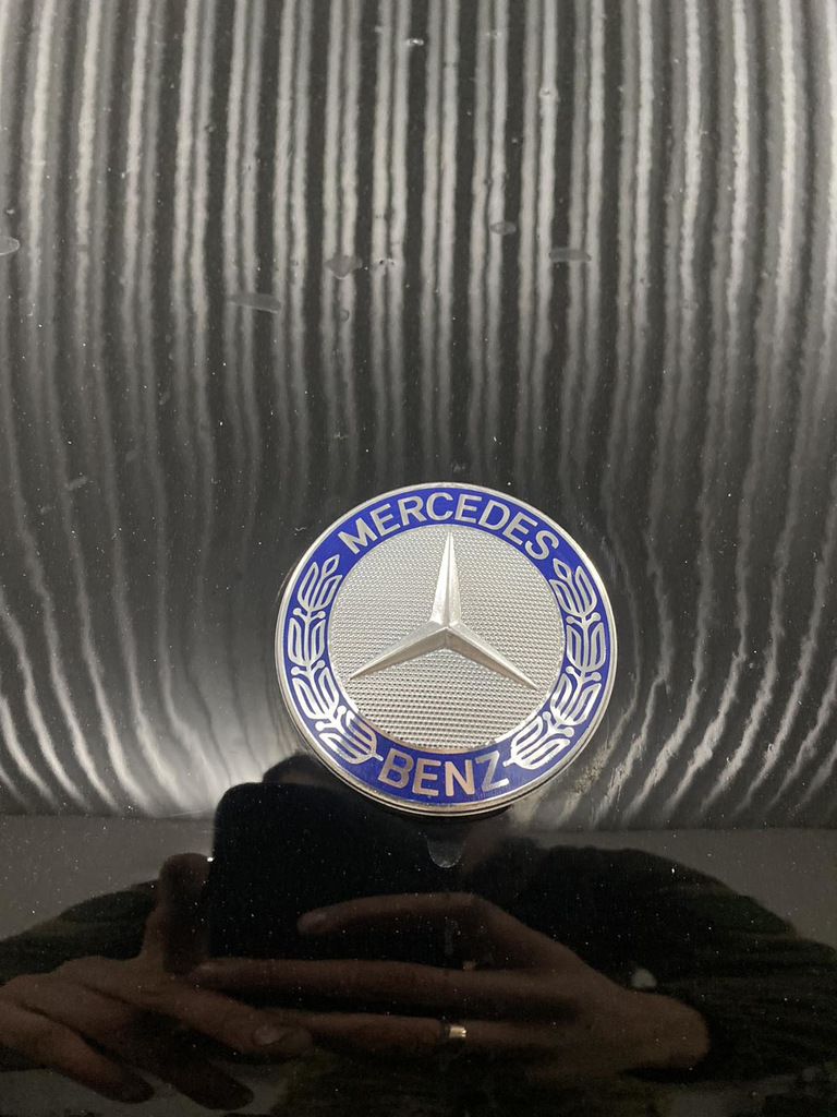 Знак Мерседеса на капот (самоклейка) Самоклейка