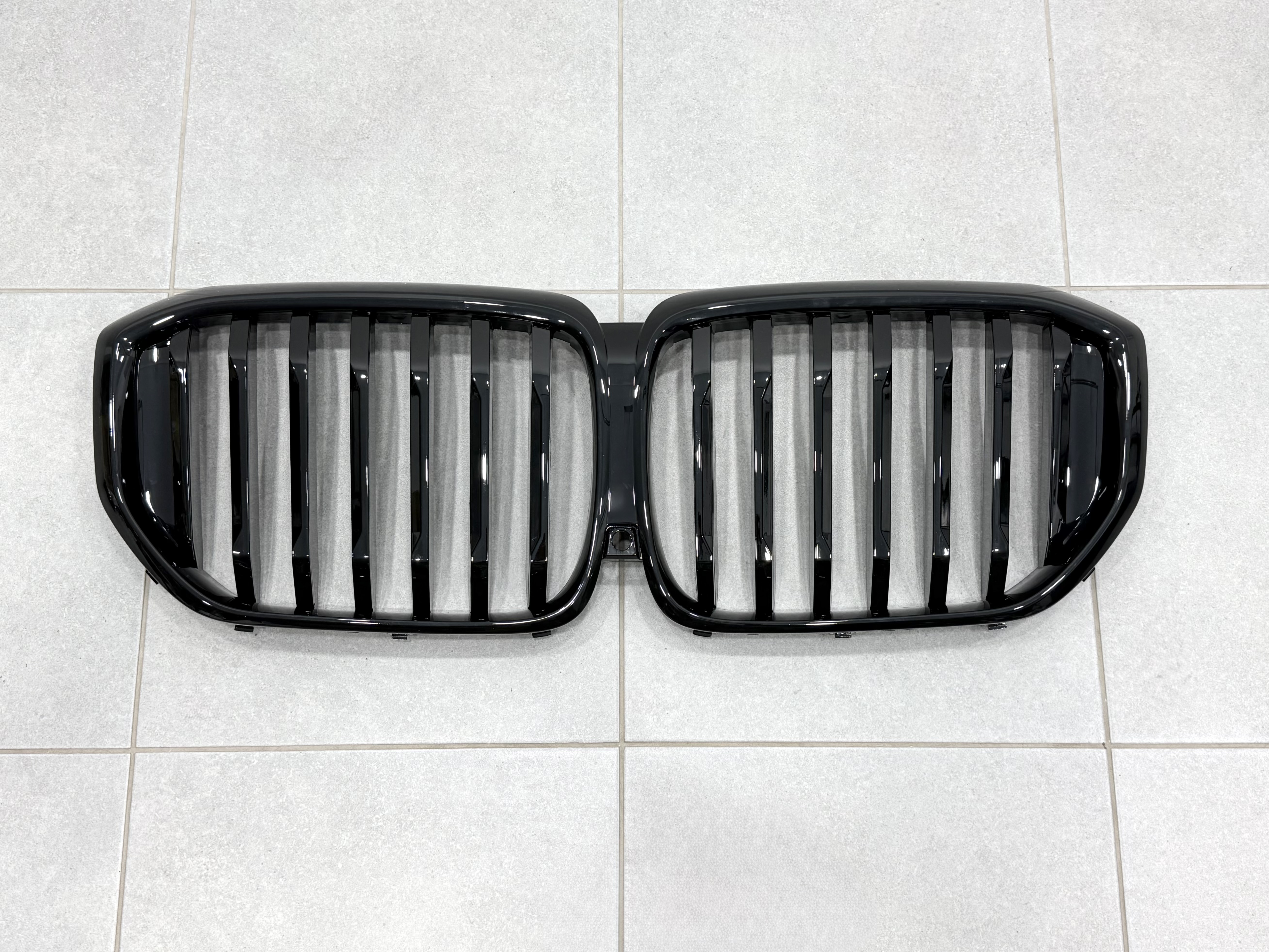 Решітка ніздрі BMW X5 G05 LCI 2023 - під камеру 51135A67CC6 4