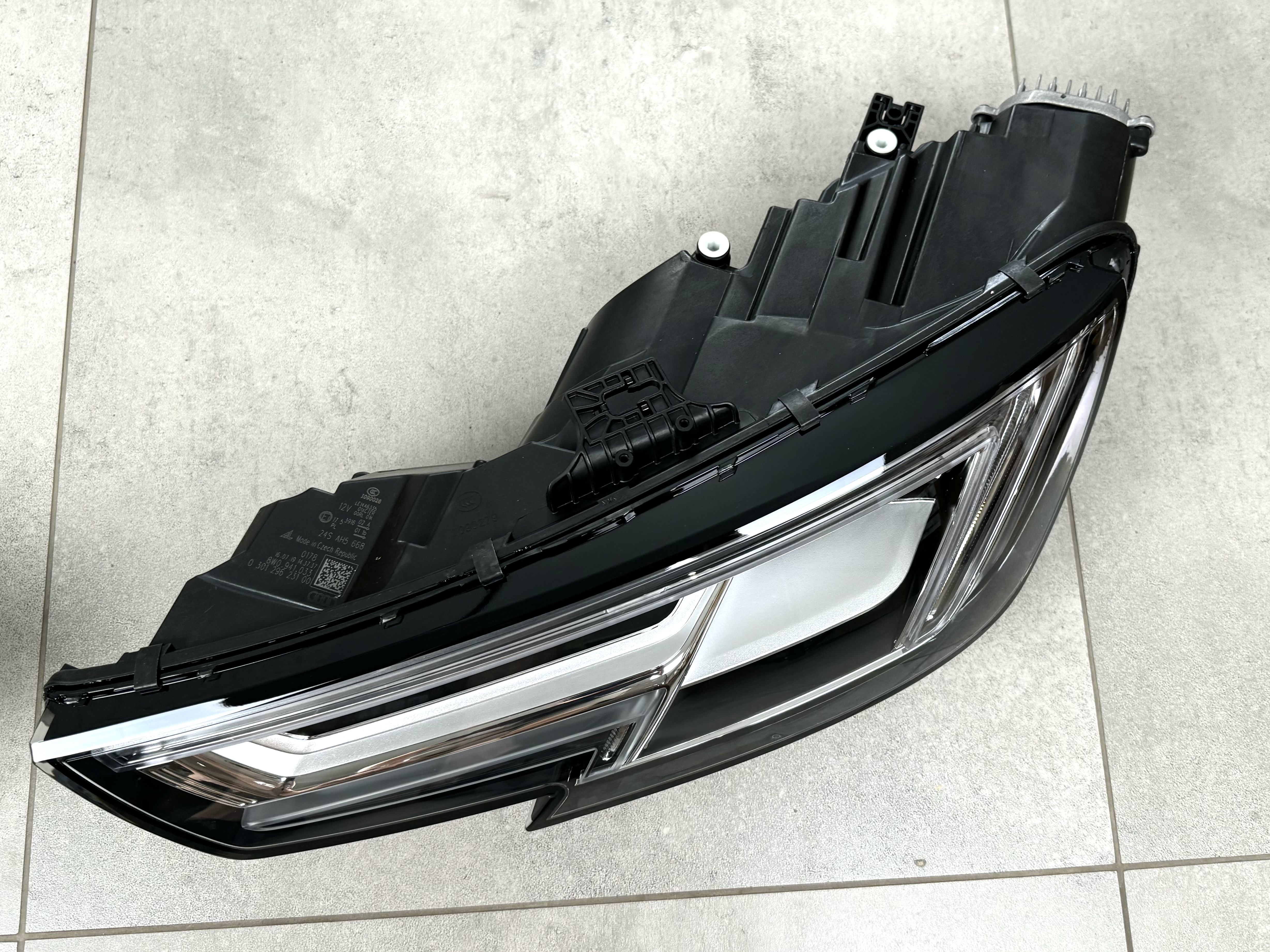 Фари LED для AUDI A4 B9 2015-2019 2шт. комплектні з блоками 6