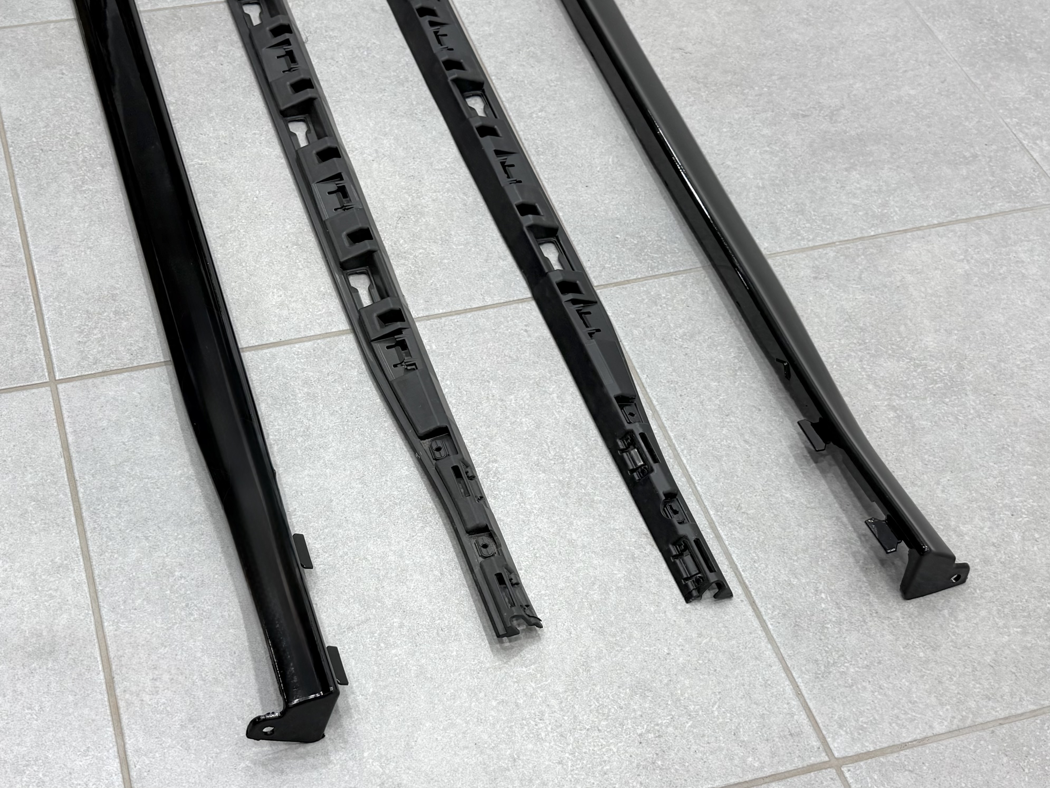 Леза на пороги R-Line для Volkswagen Golf 8 2022- 5