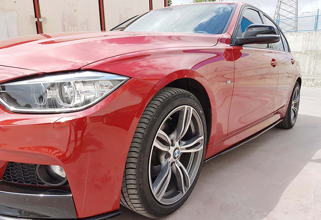 Накладки на пороги V-3 (під M-Sport пороги, чорний глянець) 2