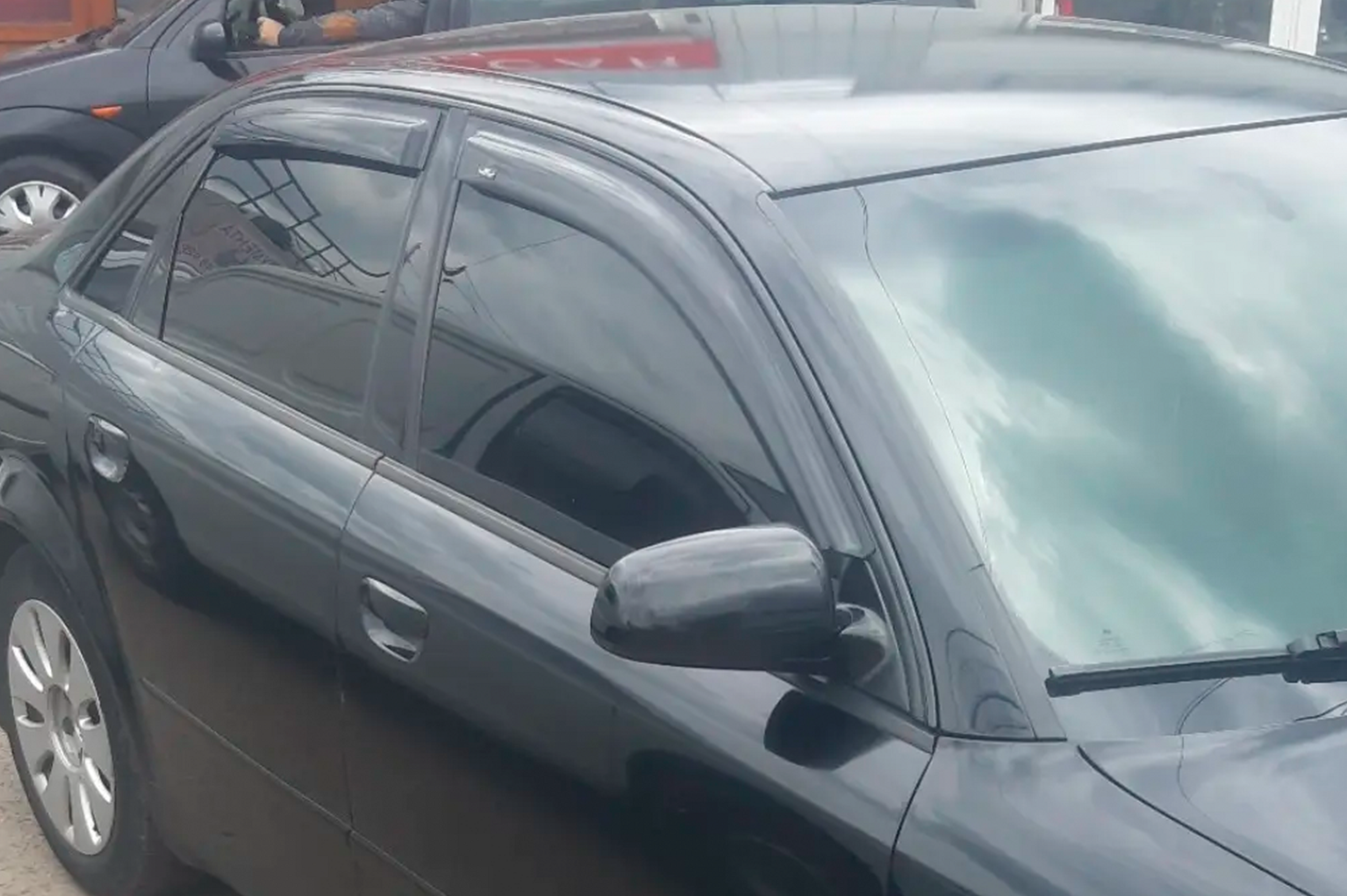 Вітровики Sedan (4 шт, HIC)