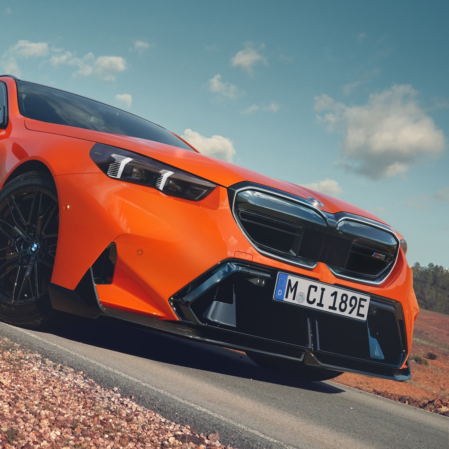 Губа (Карбон) V1 на BMW M5 G90 / G99 2024-2026 року 4