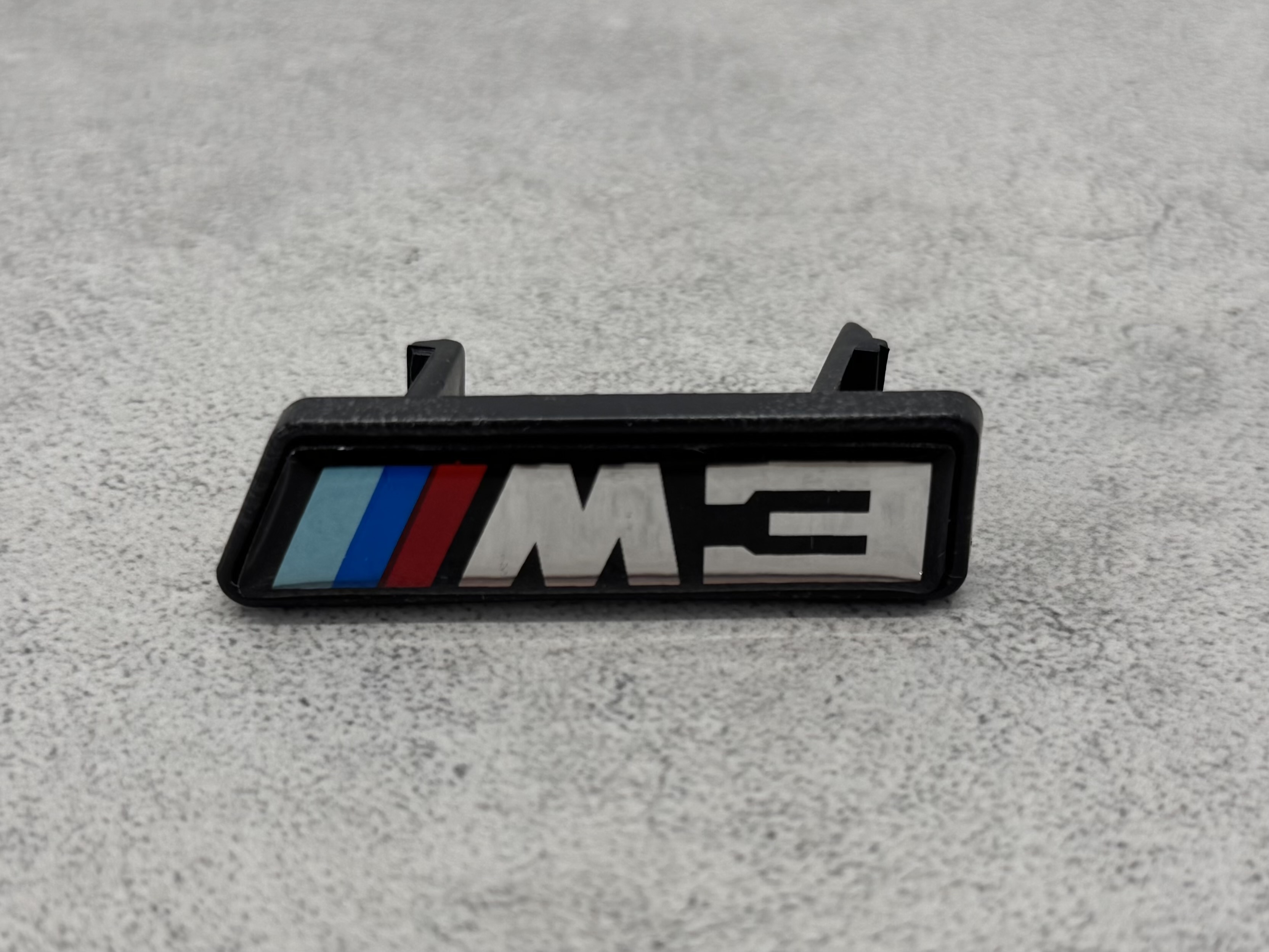 Шильдик в радіаторну решітку M3 BMW 3 series F30 / F31 2012-2018 2