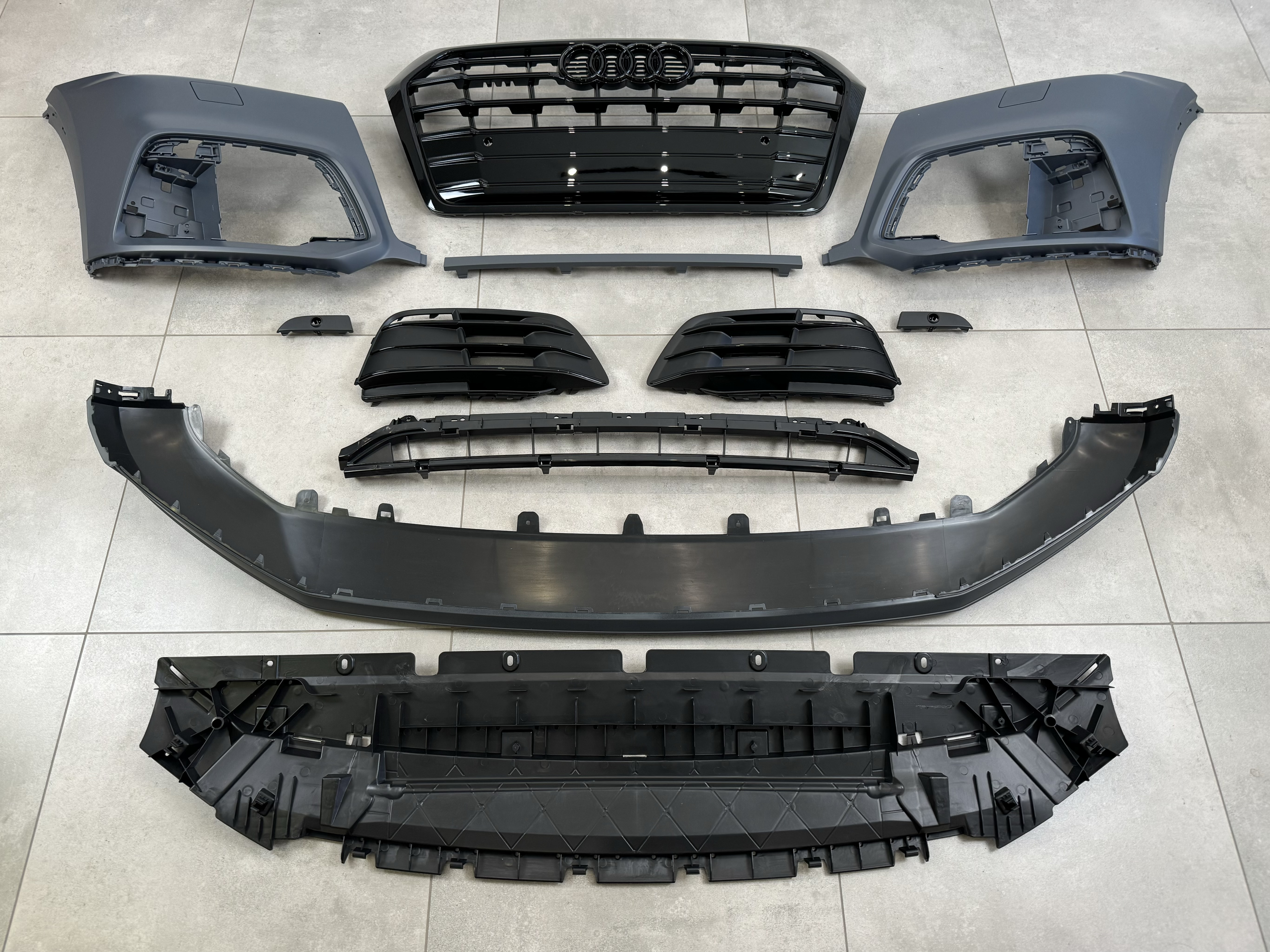 Бампер передній у зборі S-Line BLACK Audi Q5 2017-2020 4