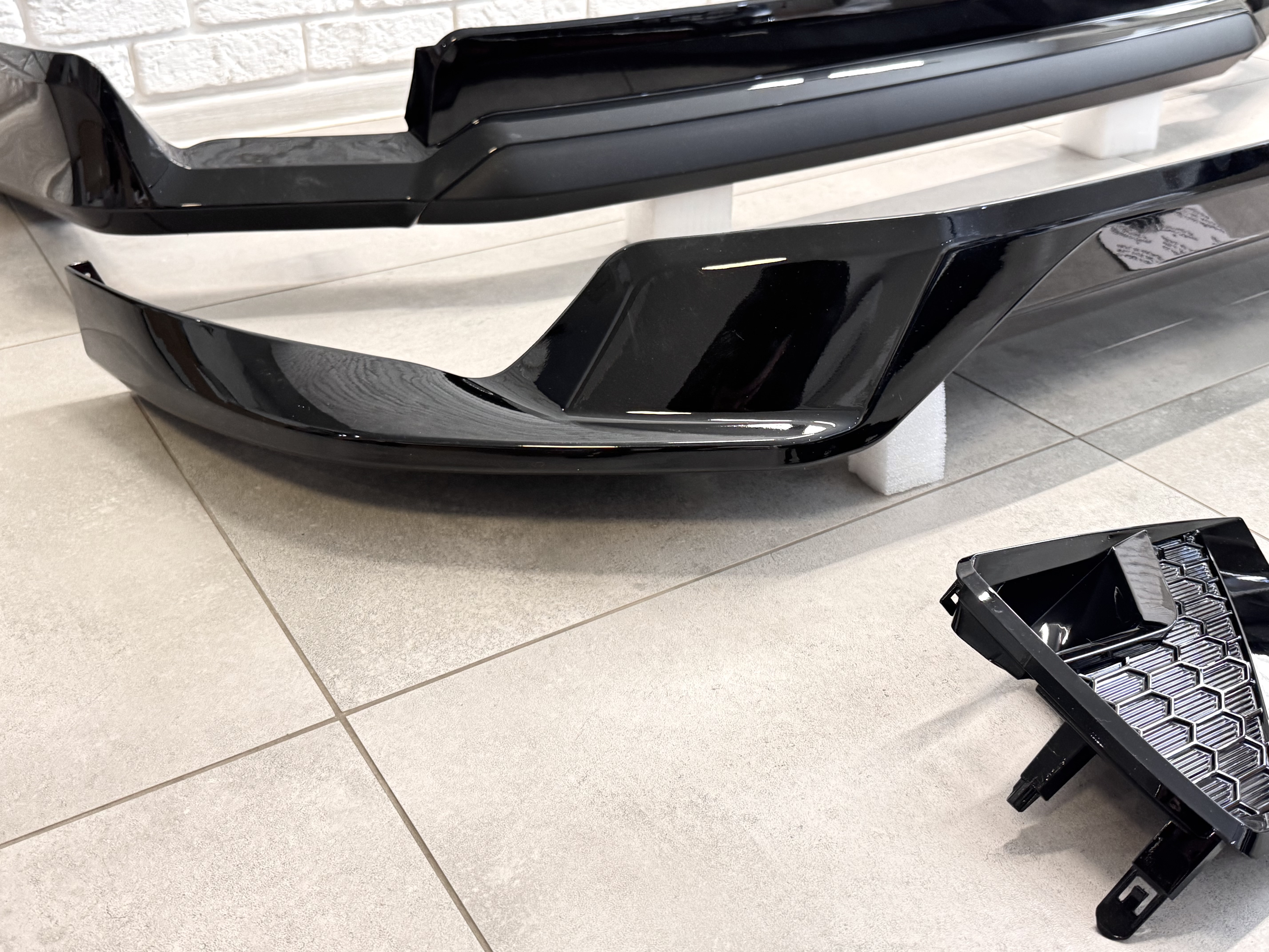 Обвіс ONYX BLACK Toyota Land Cruiser Prado 150 2018-2023 колір чорний 202, спідниця передня, задня, накладки птф 4