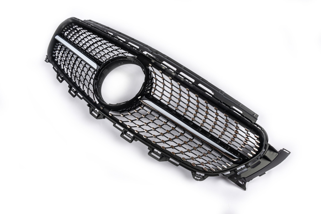 Передня решітка Diamond Black (для Avantgarde/AMG-Line/E43 AMG/E53 AMG 2016-2020) З місцем під камеру 3